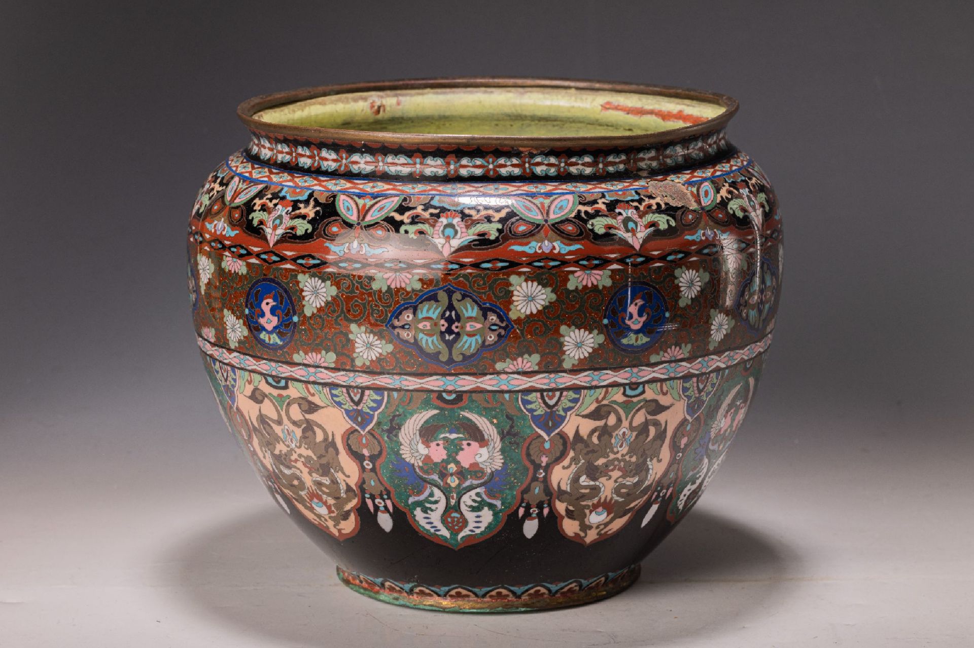 Gebauchte Cloisonné-Vase, Japan, Meiji-Zeit, nach 1881,