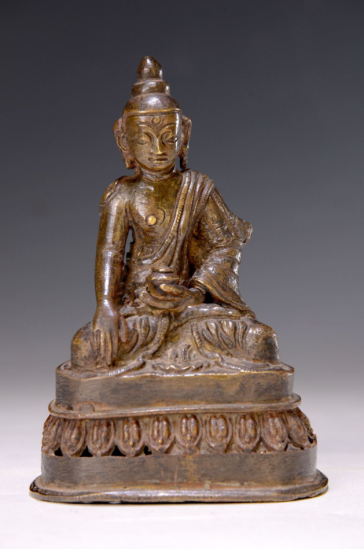 Medizin-Buddha, Tibet, 17./18. Jh.,  Bronze, Buddha mit