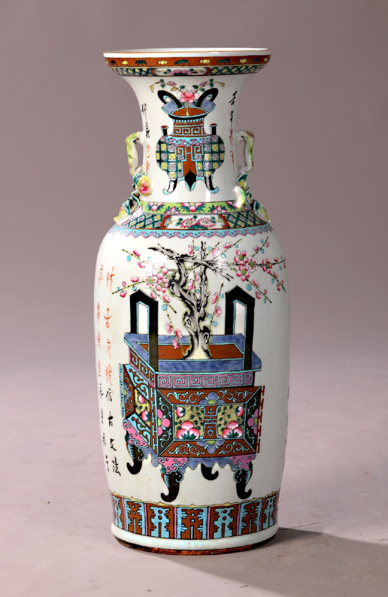 Bodenvase, China, 20.Jh.,  Porzellan, polychrome