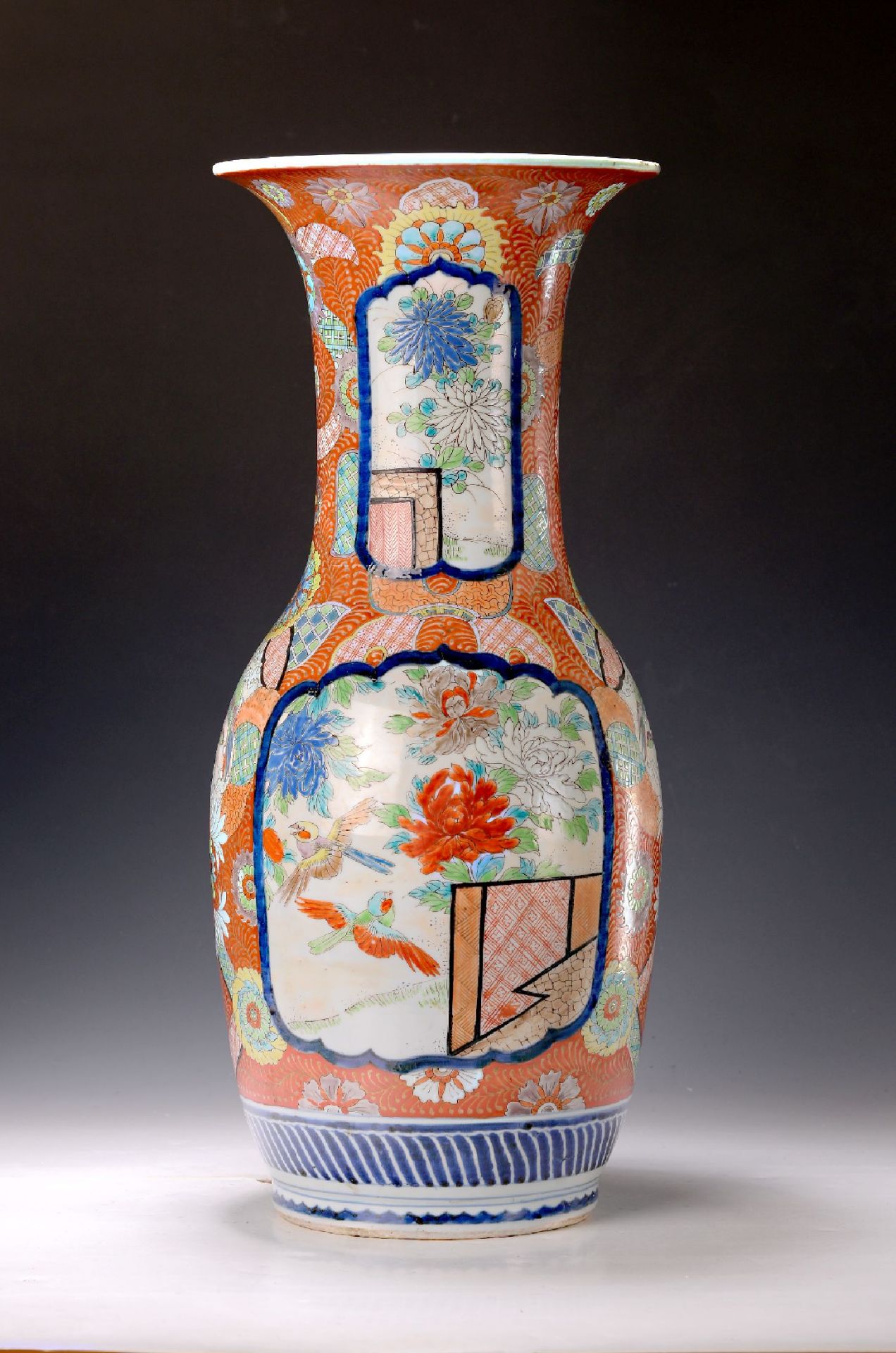 Bodenvase, China, 1950er-Jahre,  Porzellan,