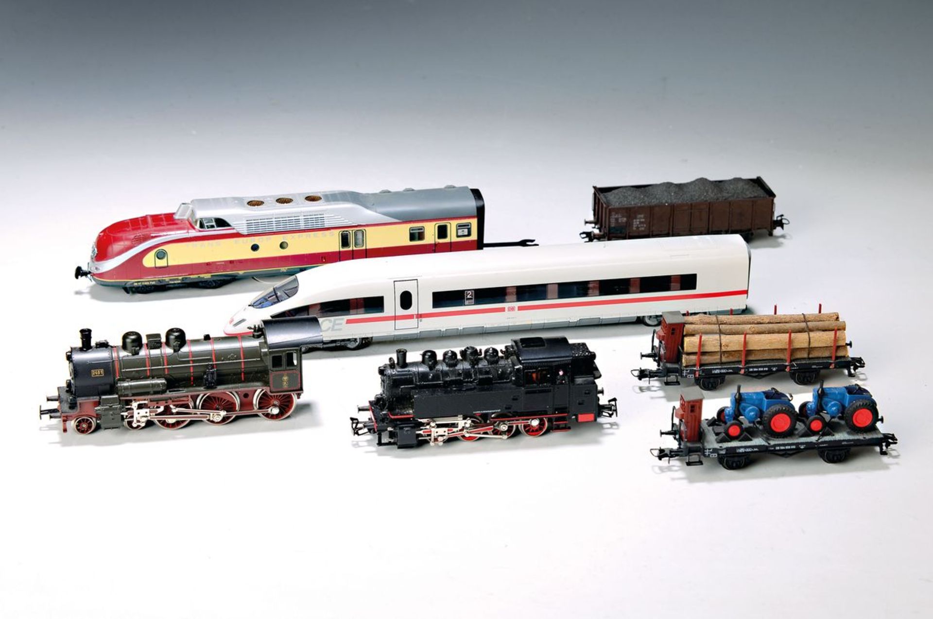 Märklin, Lot aus fünf Zügen,  Spur HO ICE 3 DB, TEE-Zug