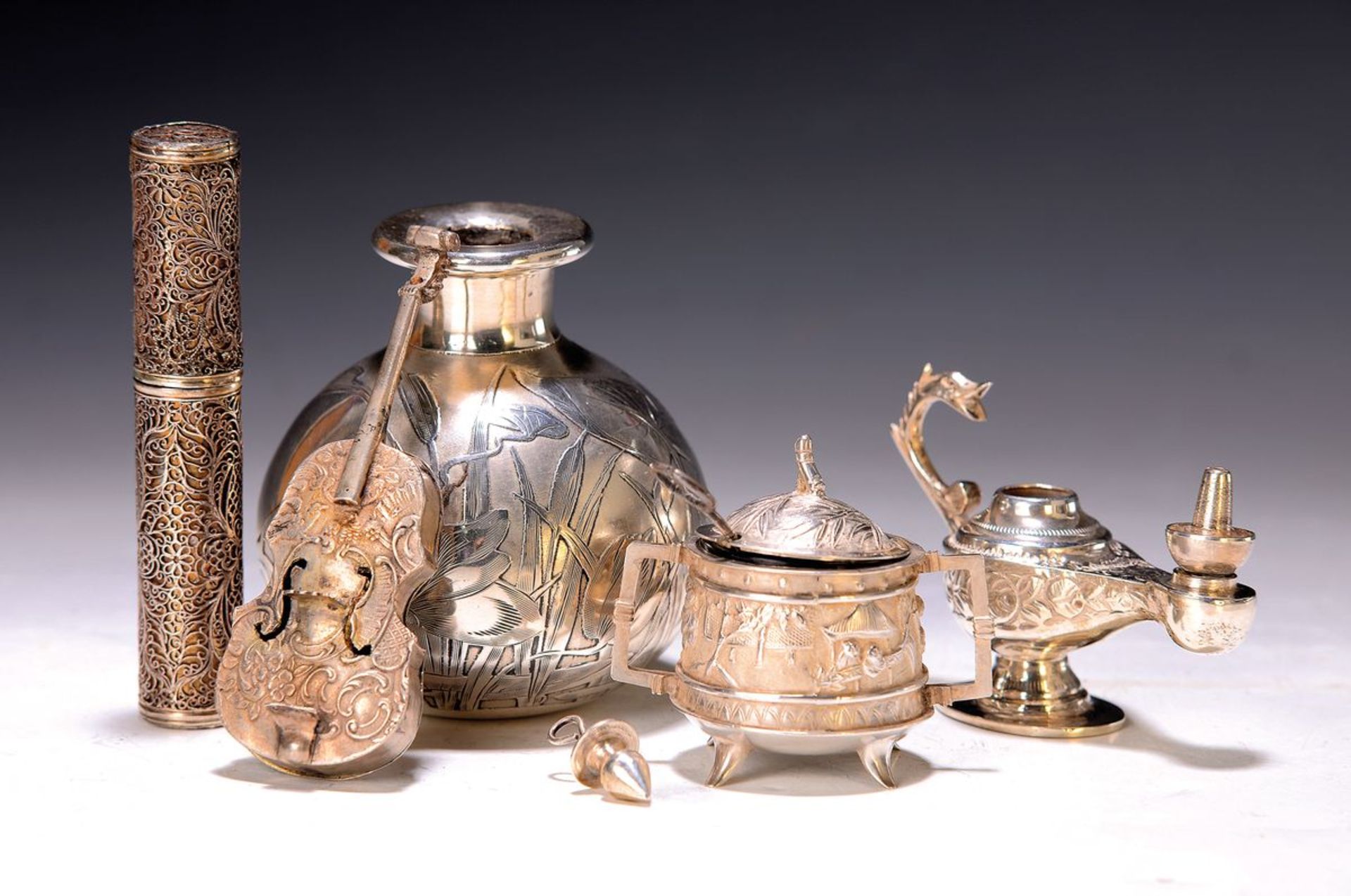 365 kleine Sammlerstücke aus Silber, um 1900 bis 2. Hälfte