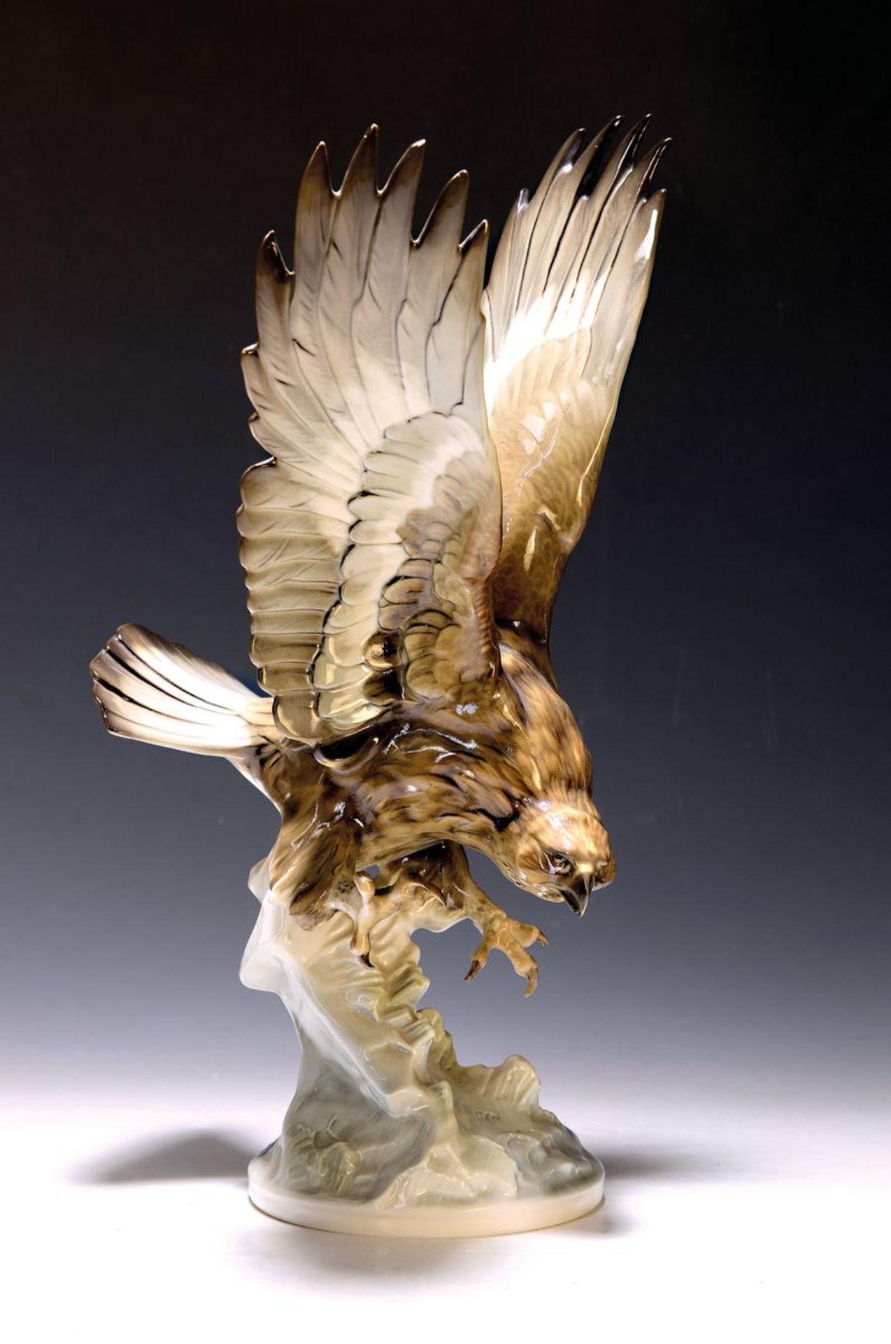 Porzellanfigur, Hutschenreuther, 20. Jh., 'Steinadler',