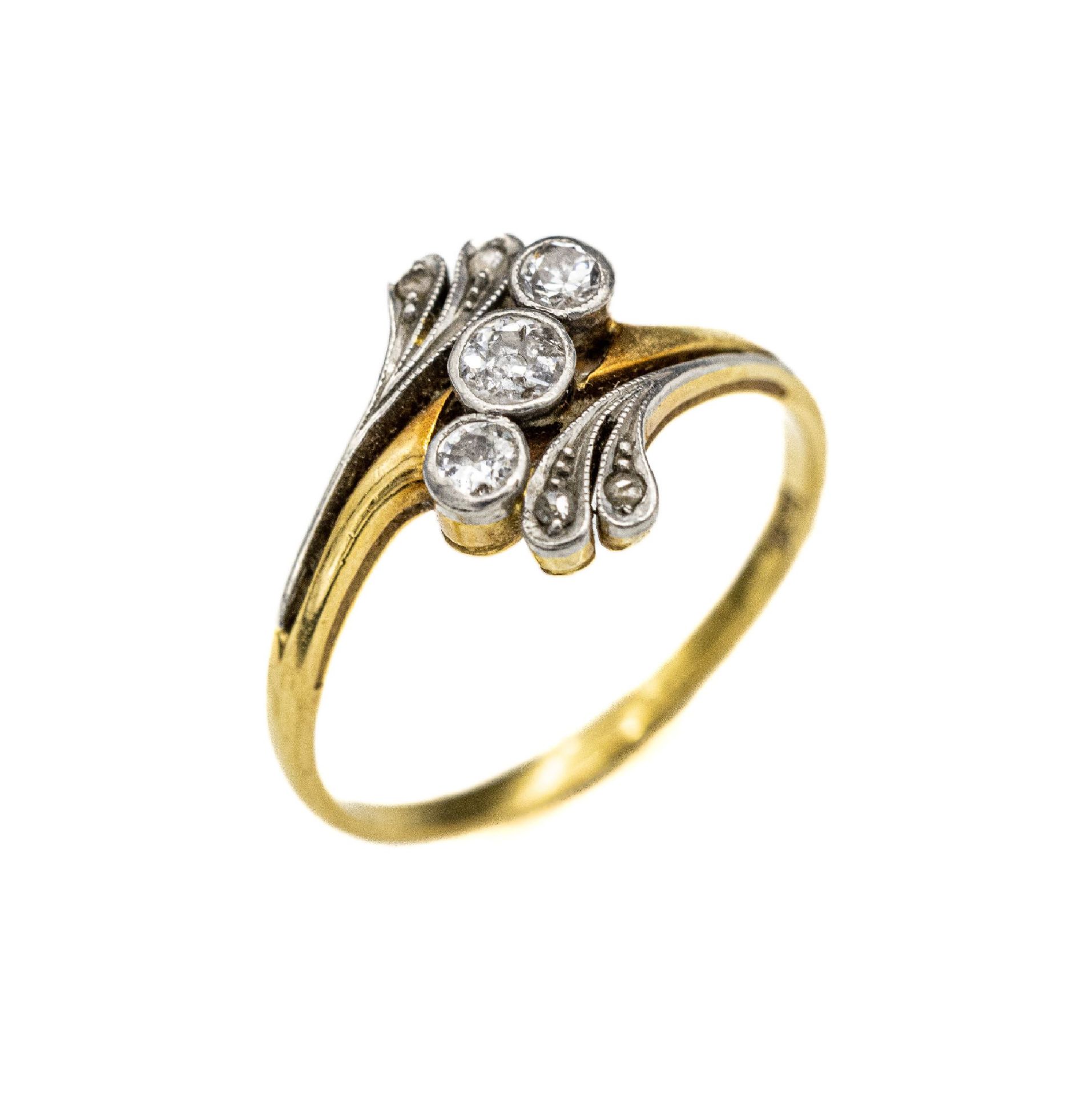 18 kt Gold/Platin-Diamant-Ring, um 1930,   GG 750/000 und