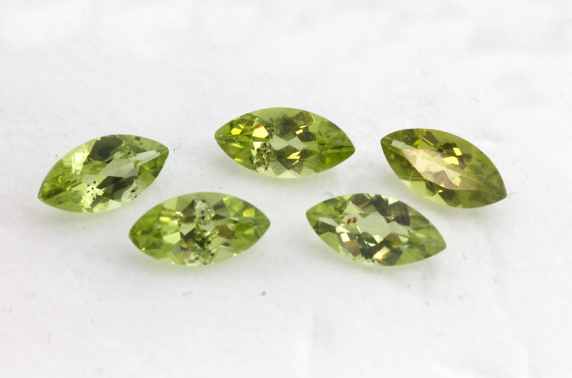 Lot 5 lose Peridots,   zus. ca. 2.75 ct,