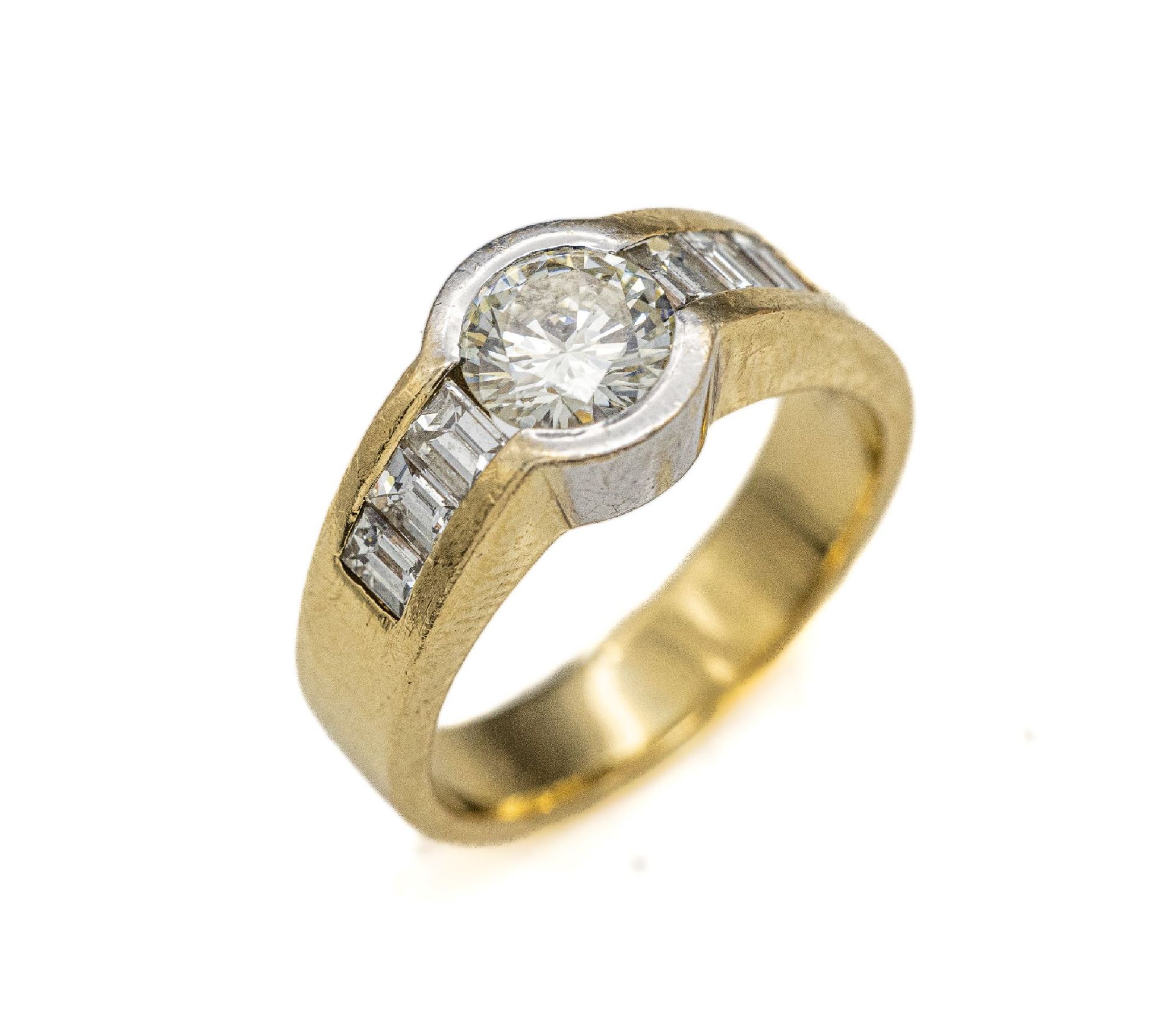 18 kt Gold Diamant-Ring, GG/WG 750/000, mittig mit einem