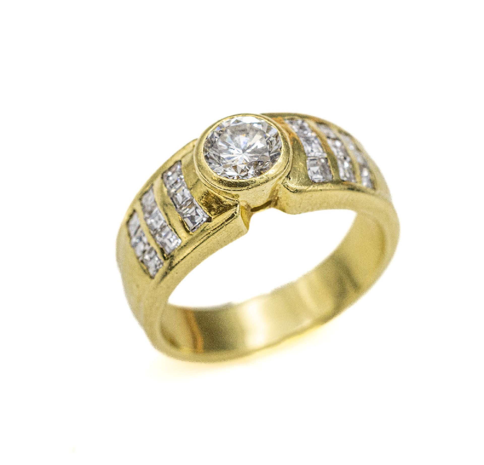 14 kt Gold Diamant-Ring,   GG 585/000, mittigein Brillant