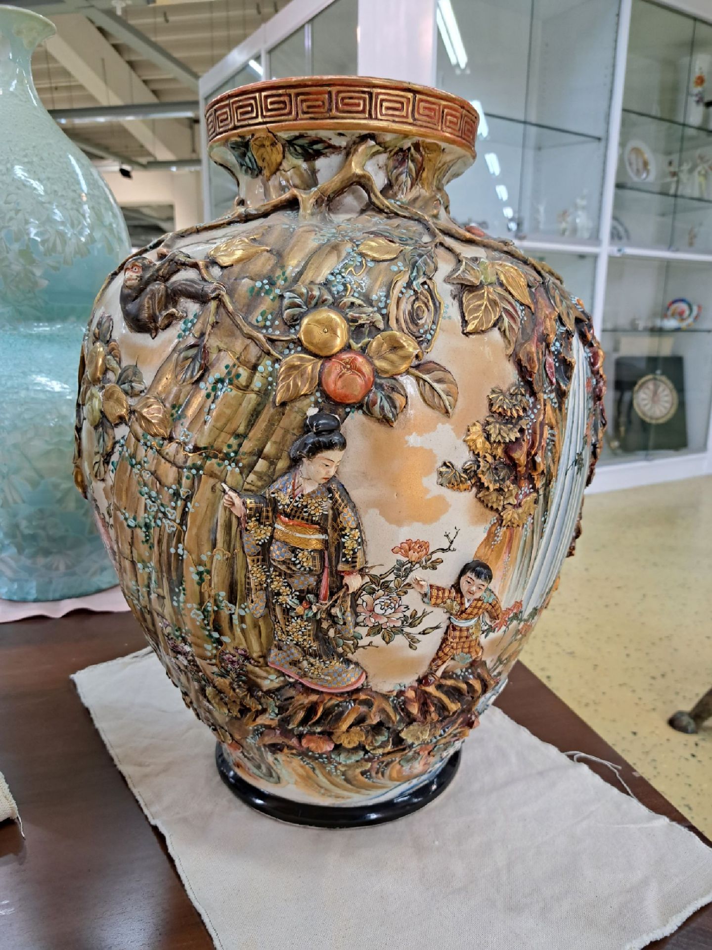 Grosse Satsuma-Vase, Japan, wohl Kinkozan, Meiji-Zeit, - Image 2 of 6