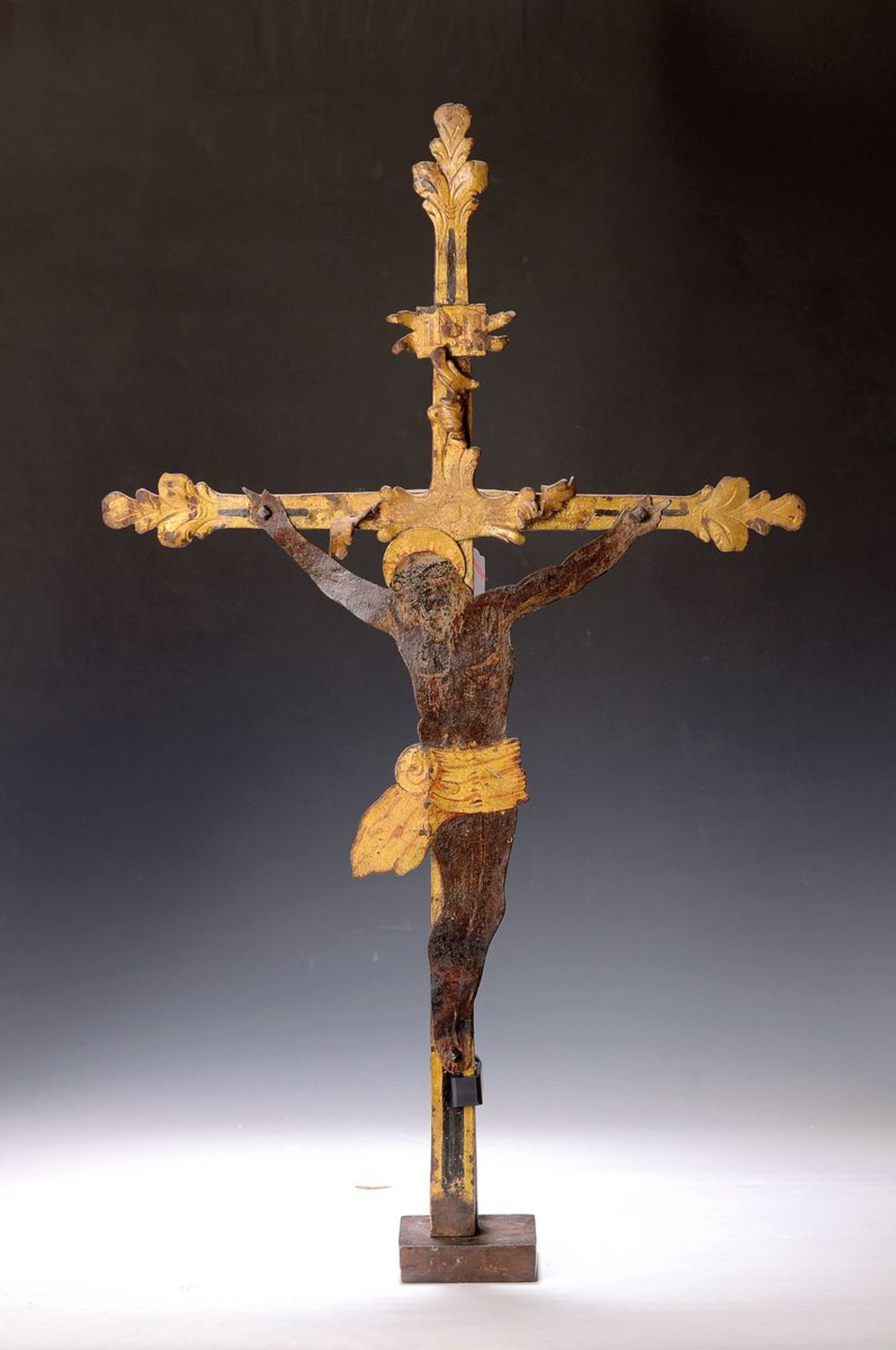 Kruzifix, 2.Hälfte 18.Jh., Eisen, polychrom bemalt und