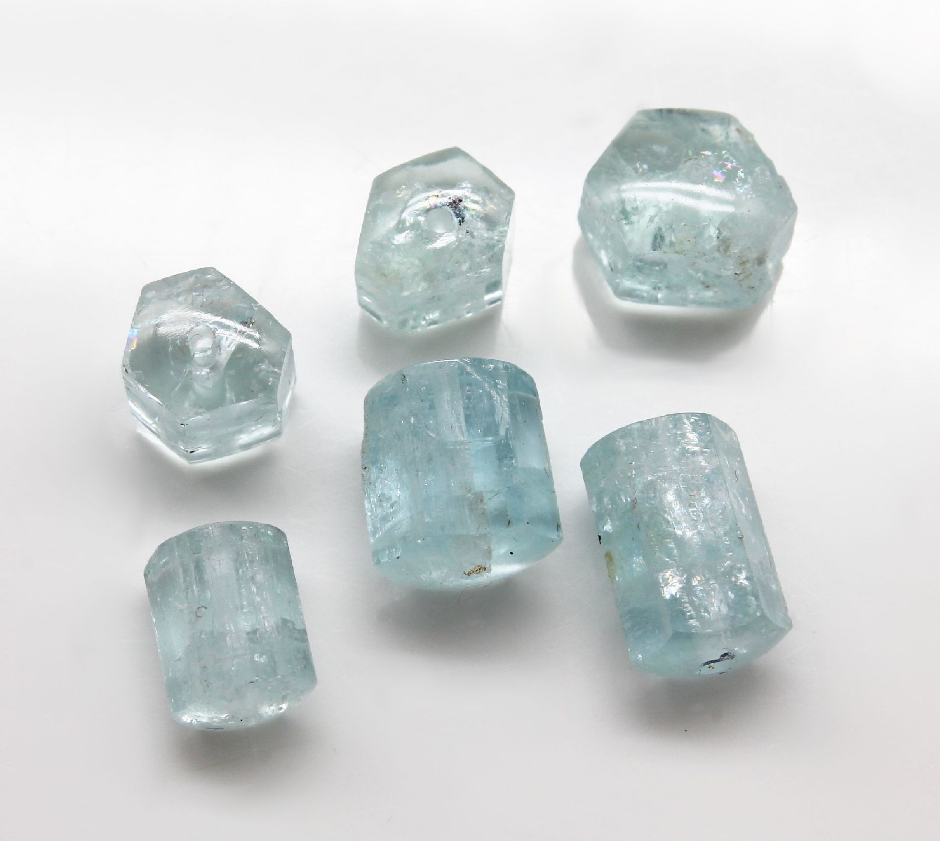 Lot 6 lose Aquamarine, zus. ca. 27.72 ct, versch. Größen