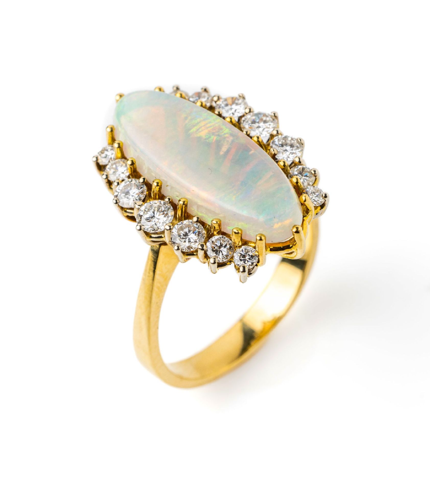 18 kt Gold Opal-Brillant-Ring, GG 750/000, ovaler