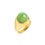 18 kt Gold Jade-Ring, GG 750/000, hoher Jadecabochon,