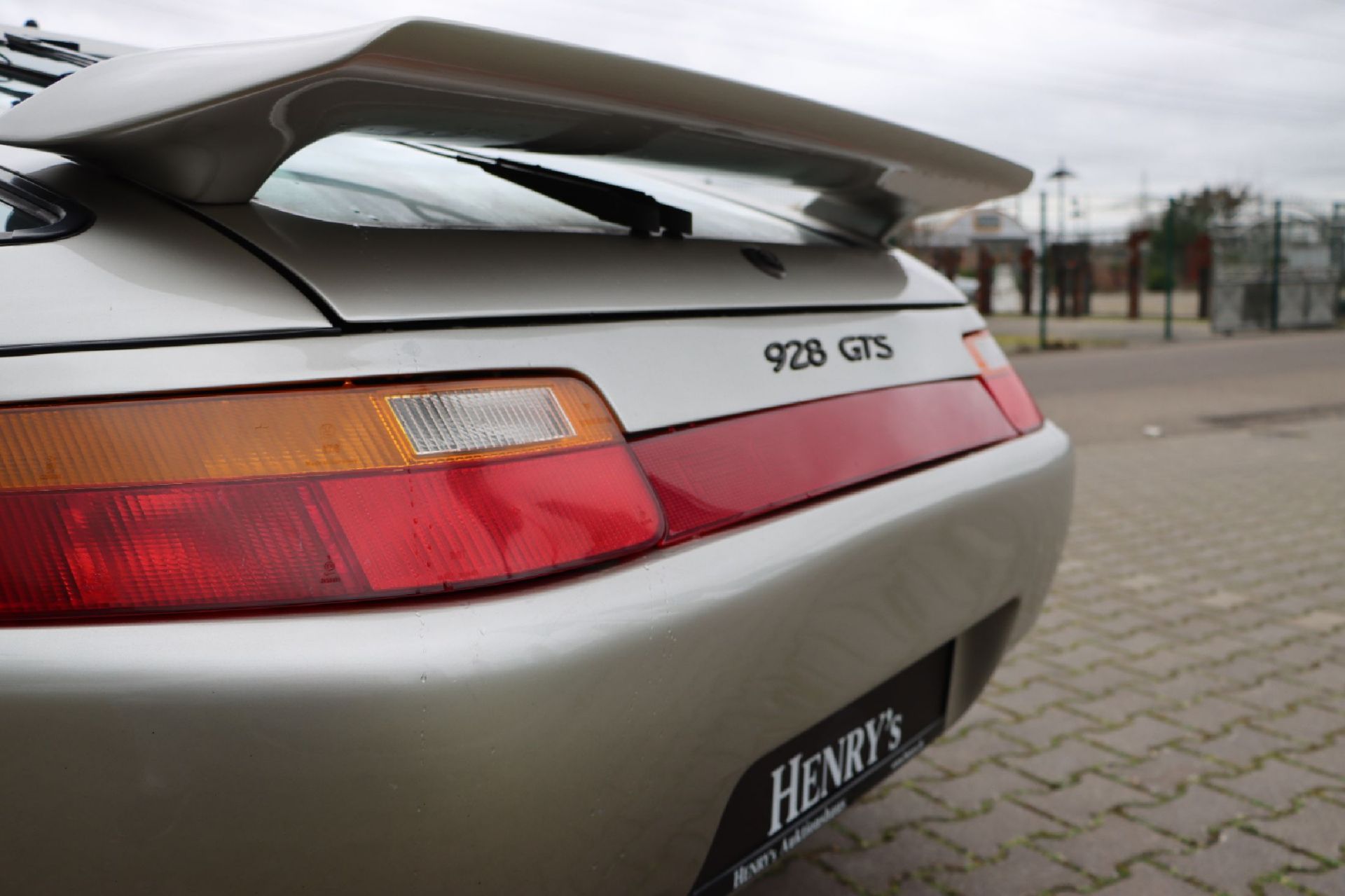 Porsche 928 GTS,  Fahrgestellnummer: WP0ZZZ92ZNS800549, EZ - Bild 4 aus 11