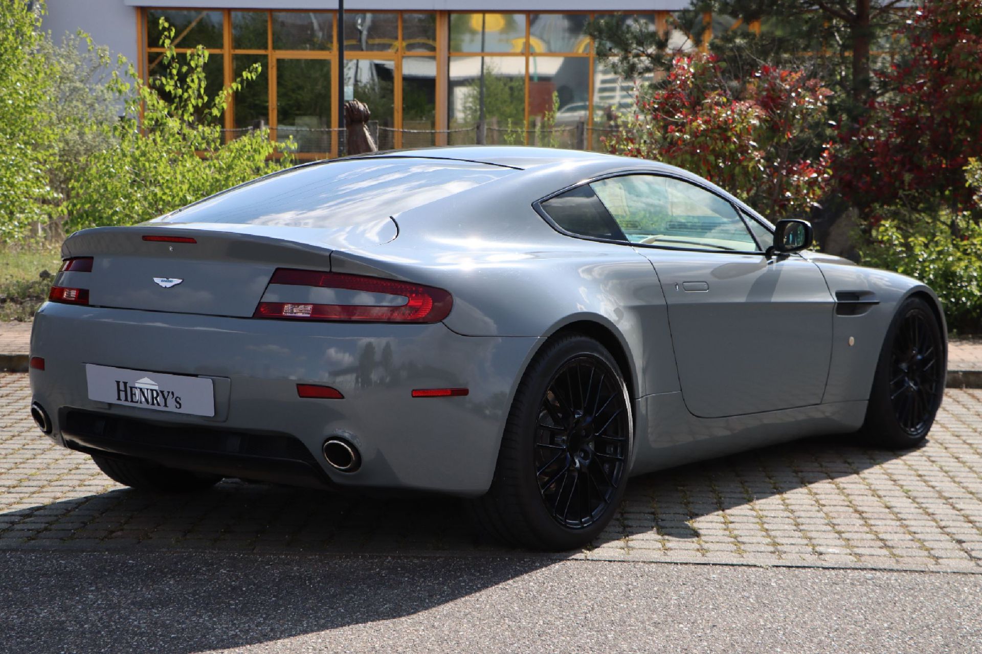 Aston Martin V8 Vantage Coupé,  Fahrgestellnummer: - Bild 3 aus 8