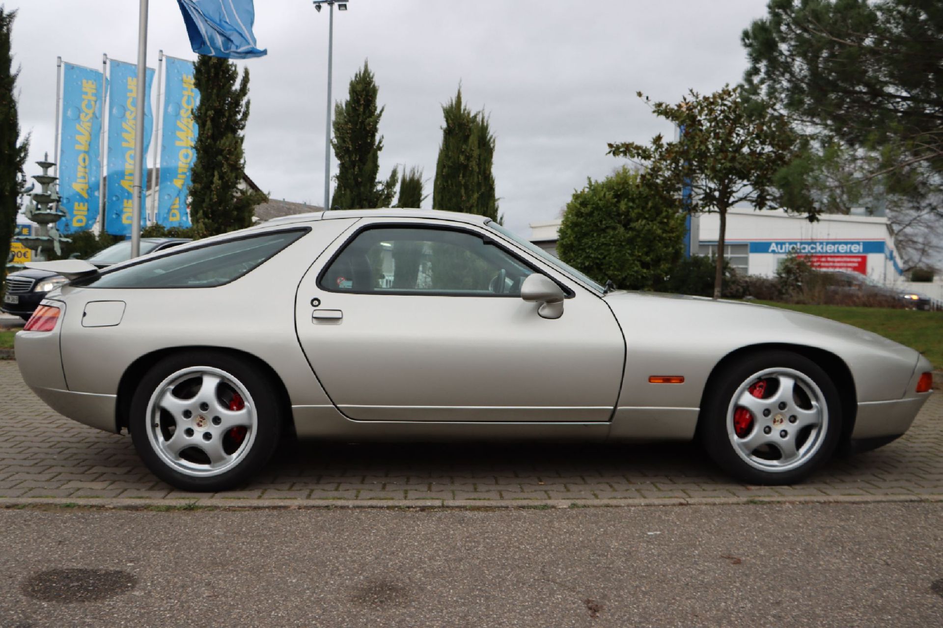 Porsche 928 GTS,  Fahrgestellnummer: WP0ZZZ92ZNS800549, EZ - Bild 2 aus 11