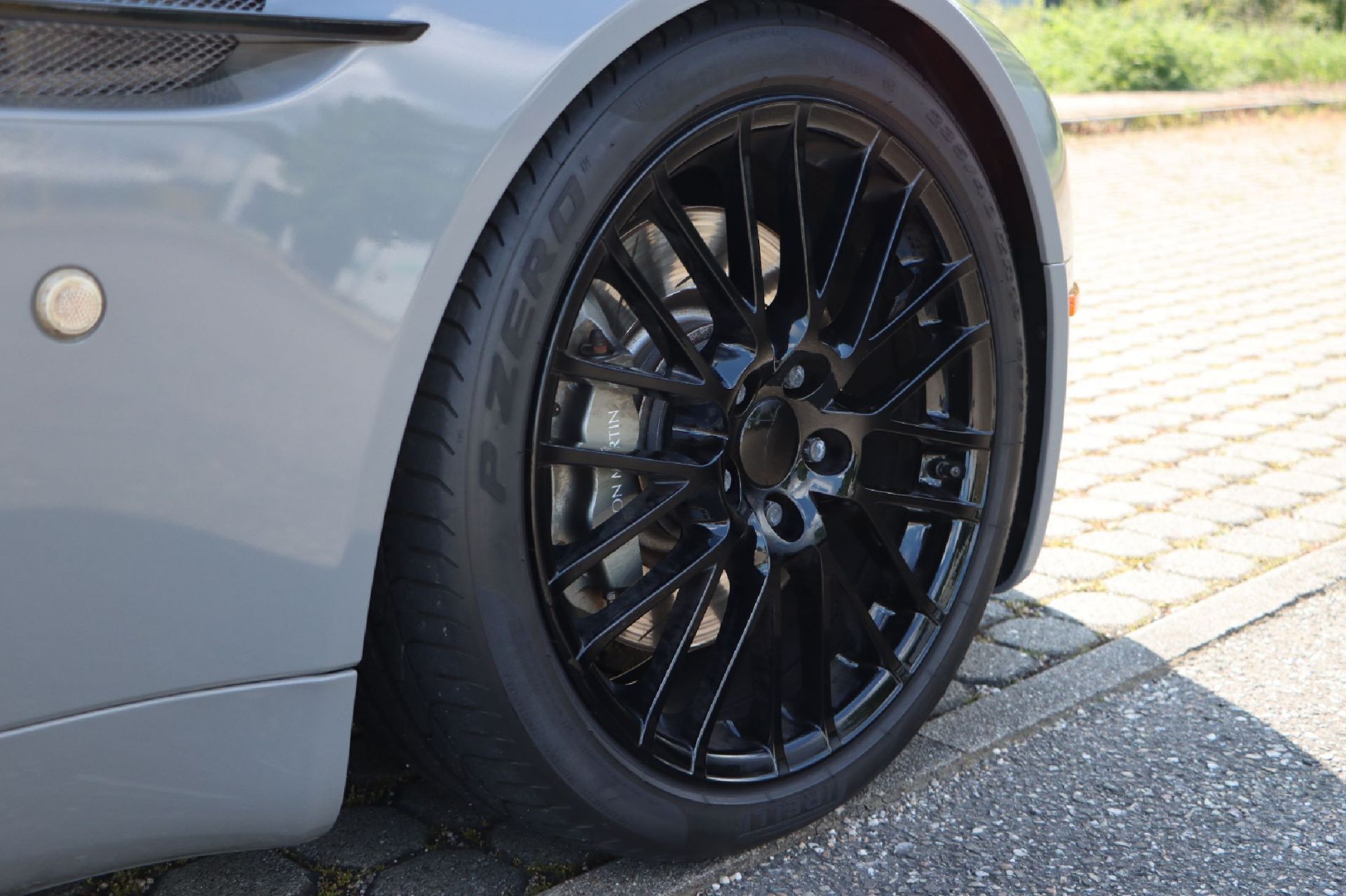 Aston Martin V8 Vantage Coupé,  Fahrgestellnummer: - Bild 5 aus 8