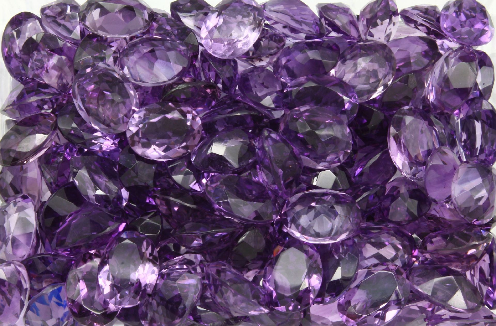 Lot lose Amethyste, ca. 672 ct, ovalfacett.in versch. - Bild 2 aus 2