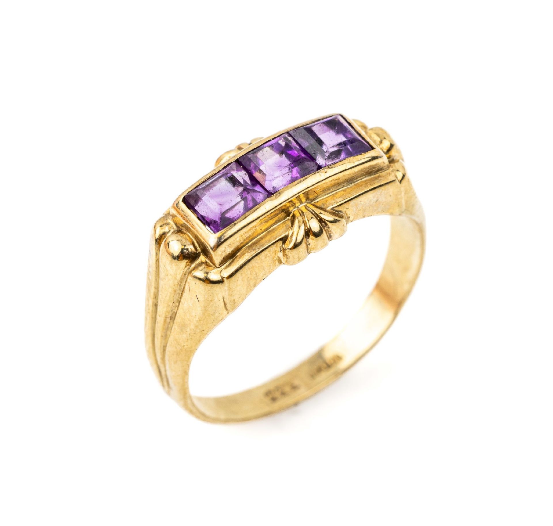 8 kt Gold Amethyst-Ring,   GG 333/000, 3 Amethyst-Carrees