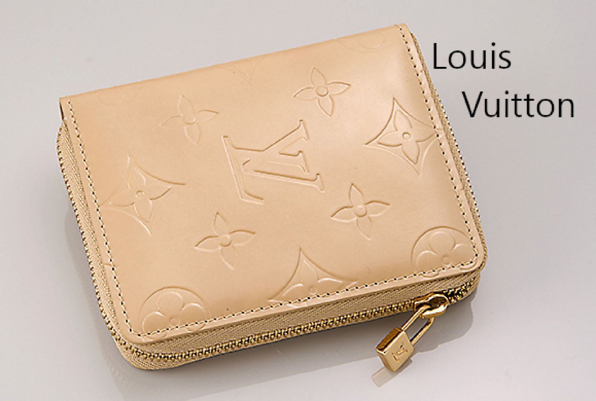 LOUIS VUITTON Portemonnaie,   cremefarb. Vernis Leder,