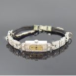 Art Deco Damenarmbanduhr in Platin, Schweiz um 1925, Werk