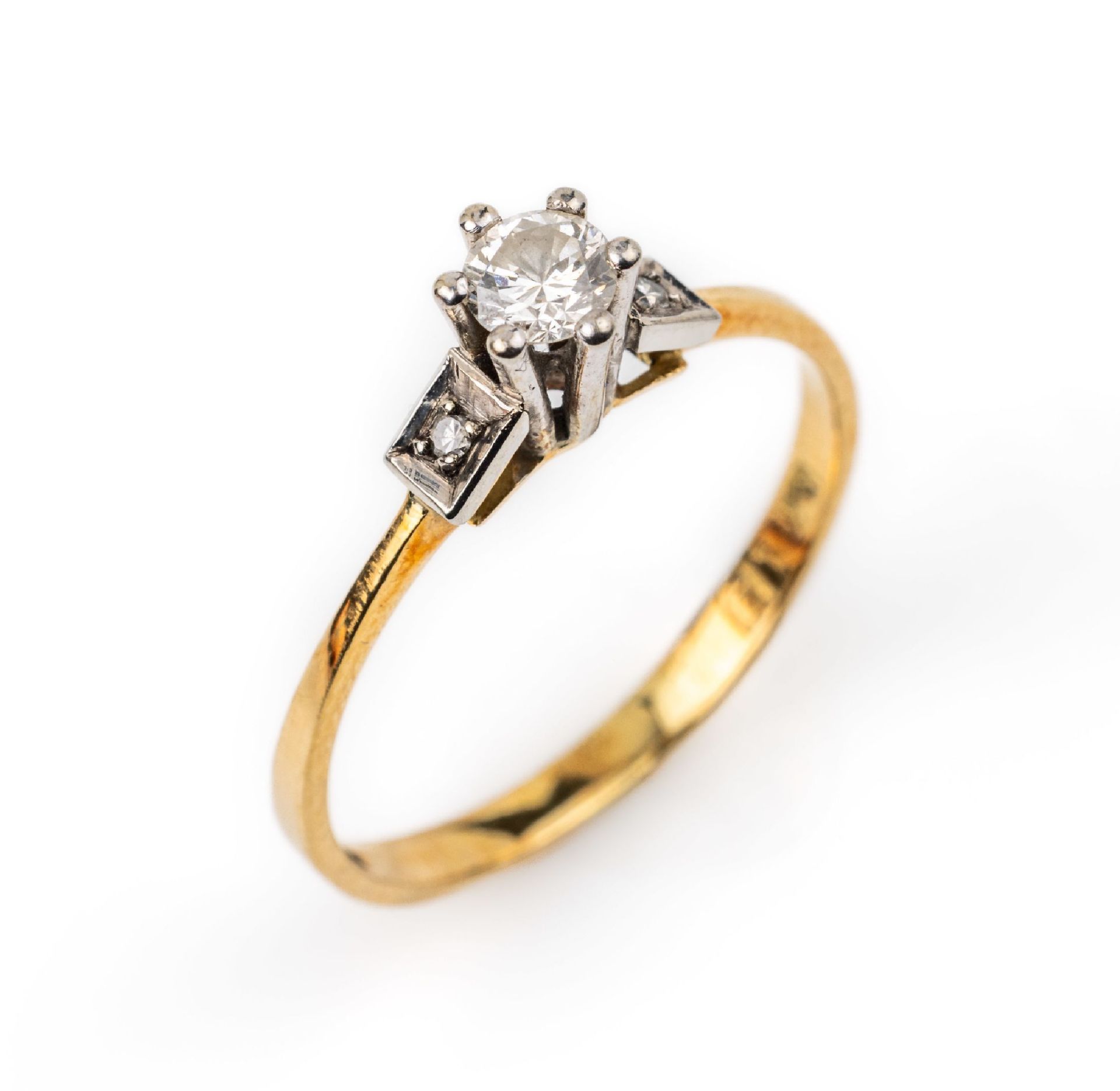 18 kt Gold Diamant-Ring, GG/WG 750/000, Ringkopf in WG