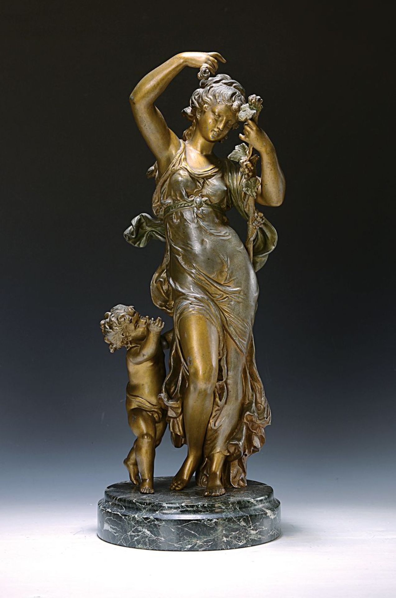 Skulptur, Frankreich, um 1900, Jugendstilfrau mit Amor