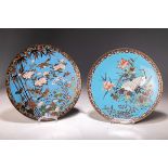 Zwei Cloisonne-Teller, Japan, Meiji-Zeit, umlaufende
