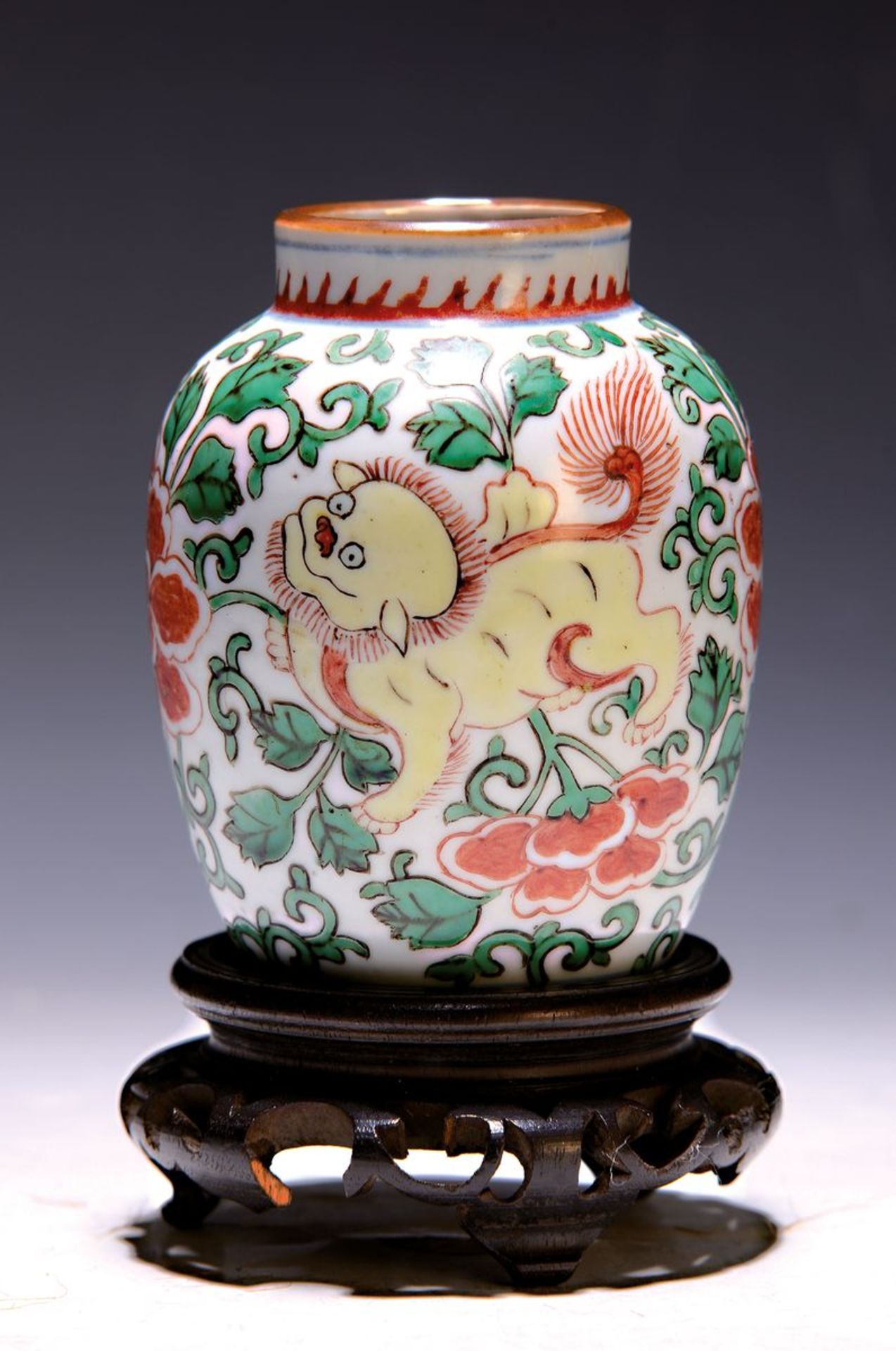 Kleine Vase, China, 18. Jh., Famille Vert, mit gelbem