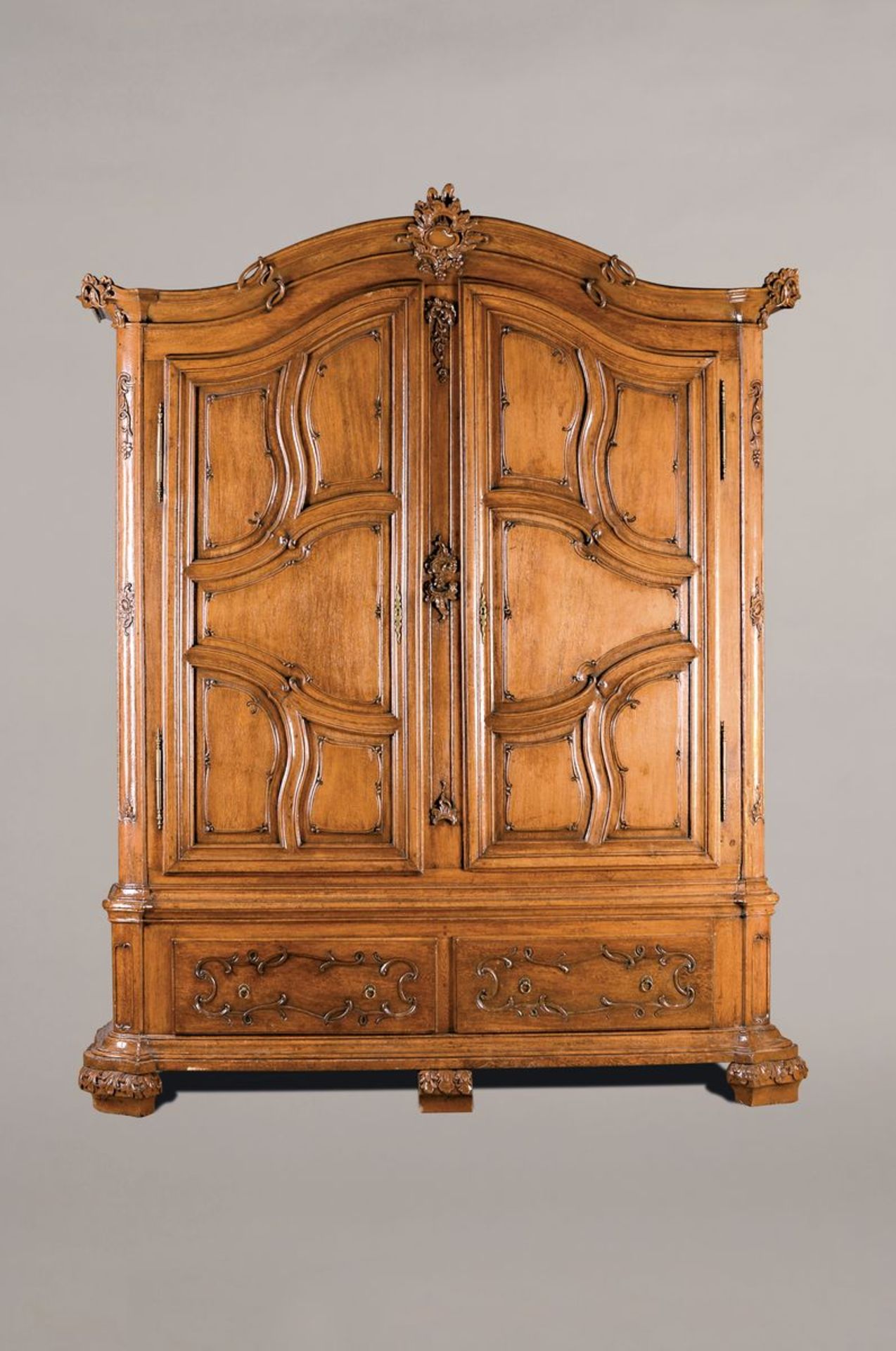 Großer Barockschrank, um 1770/80, Eiche massiv,