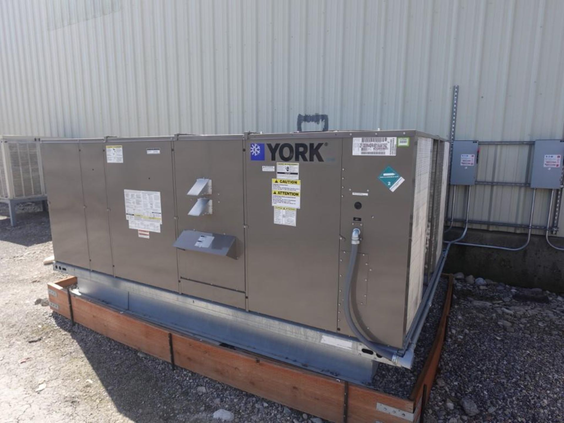 York ZF300N Air Conditioner