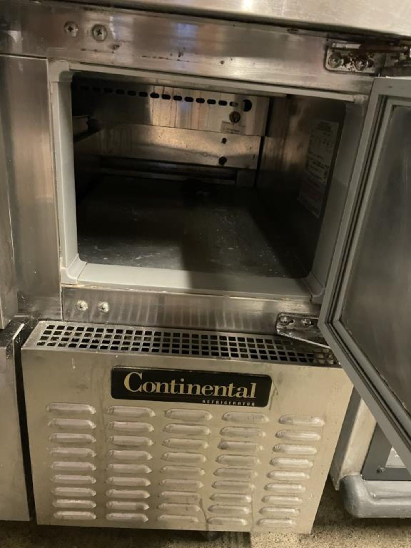 Continental CPA43 Refrigerated Pizza Prep Table - Image 4 of 8