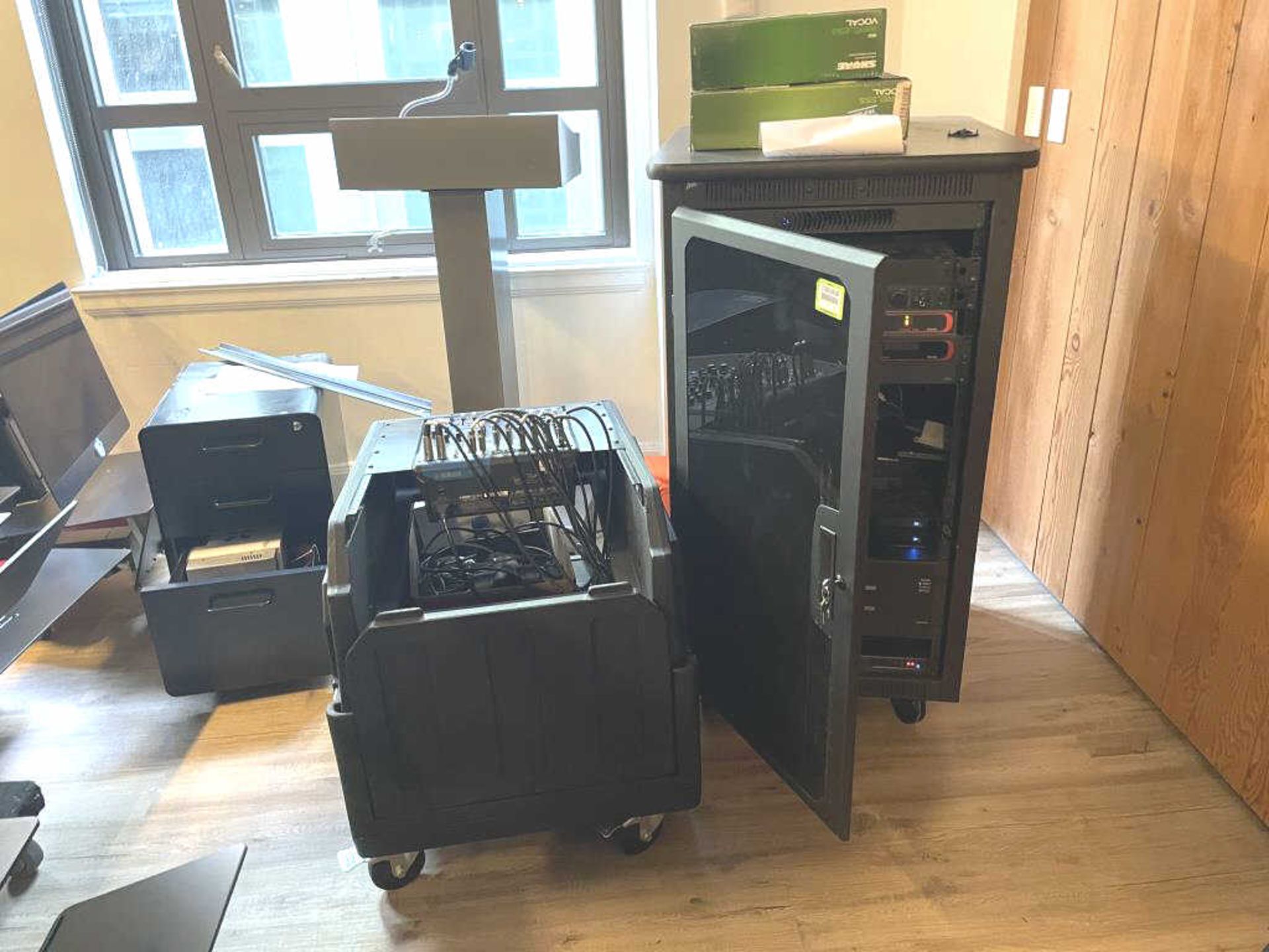 Complete Multi-Function Entertainment System (Audio/Video)