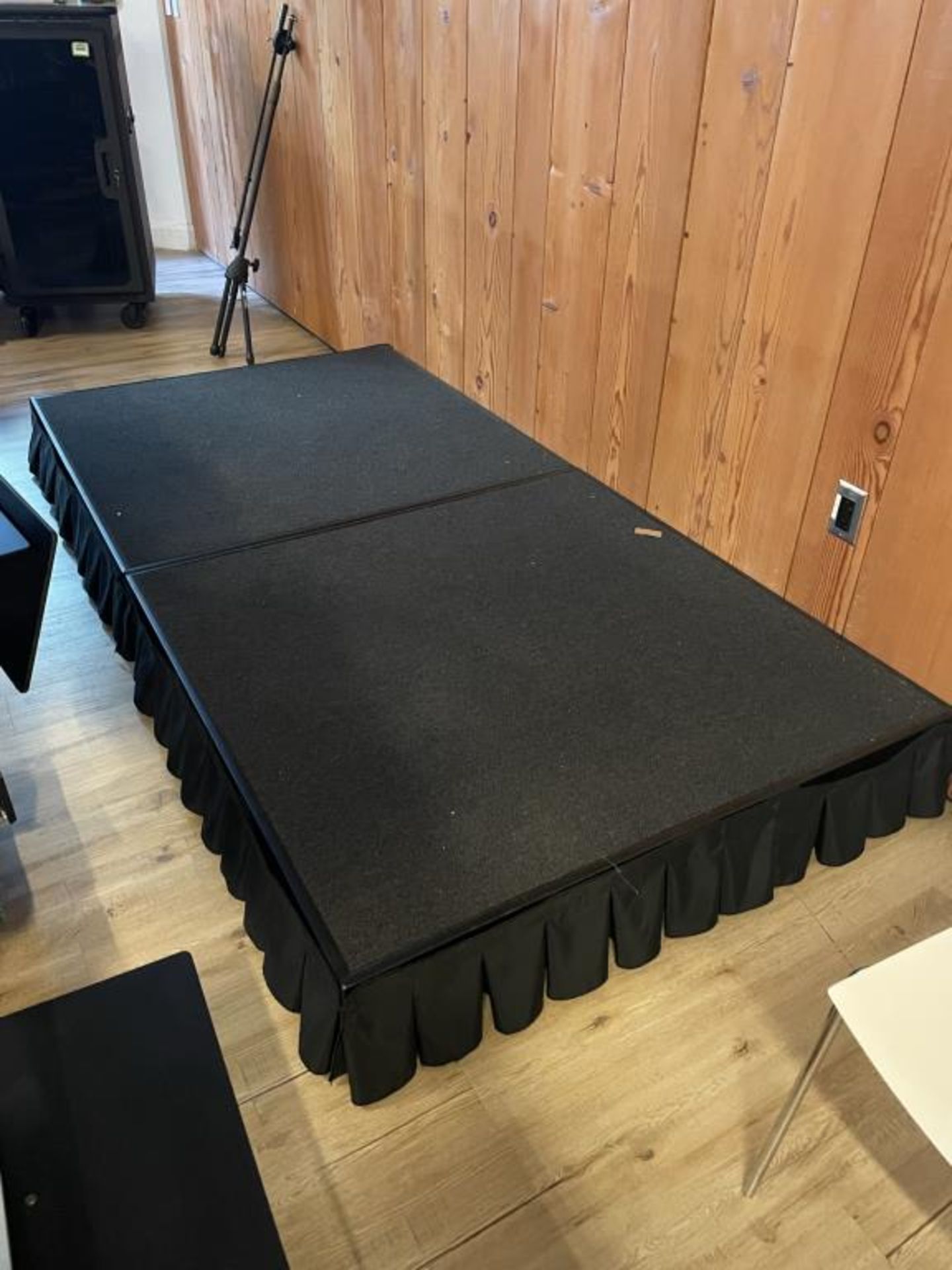 Complete Multi-Function Entertainment System (Audio/Video) - Image 28 of 31