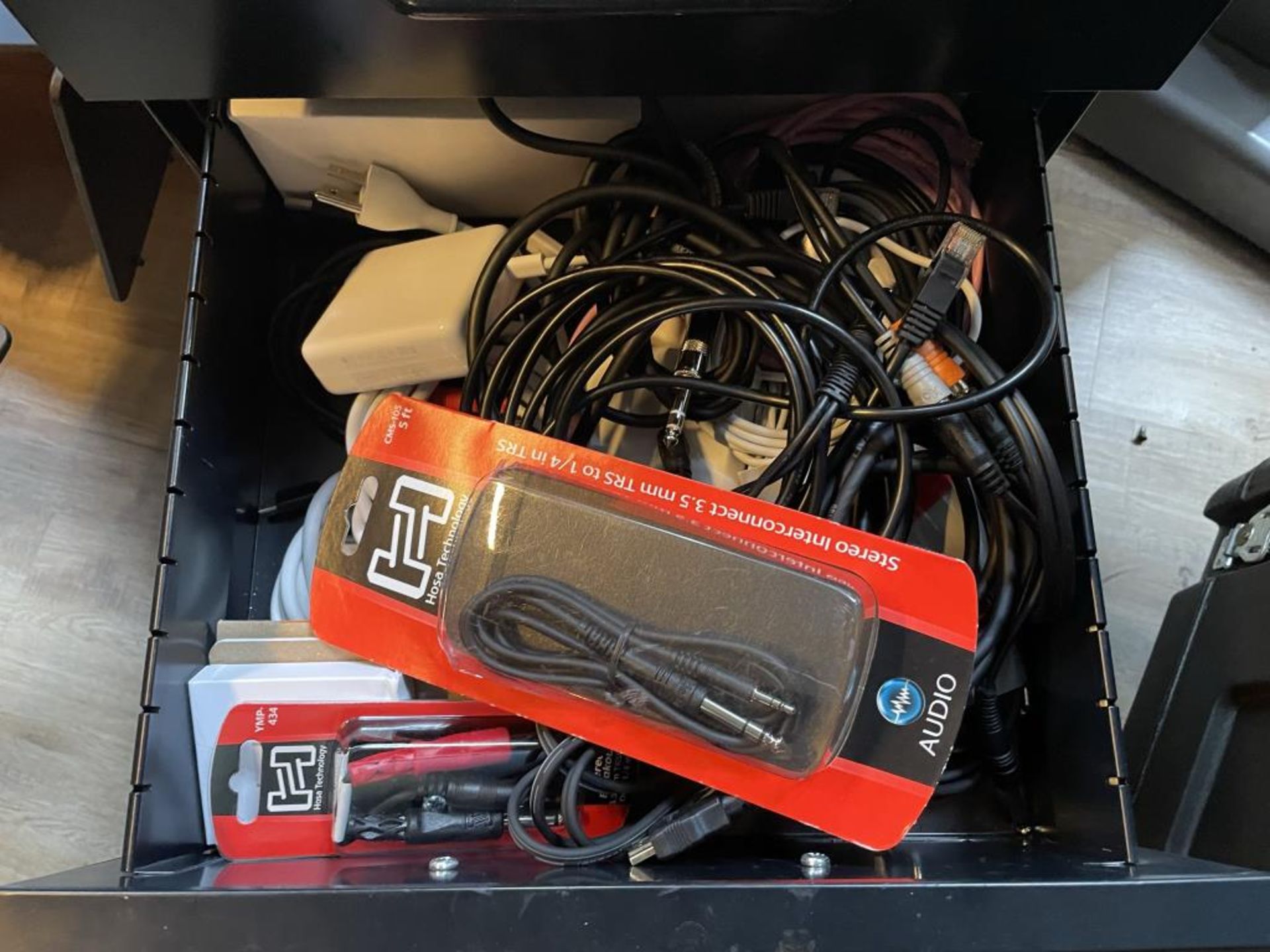 Complete Multi-Function Entertainment System (Audio/Video) - Image 20 of 31