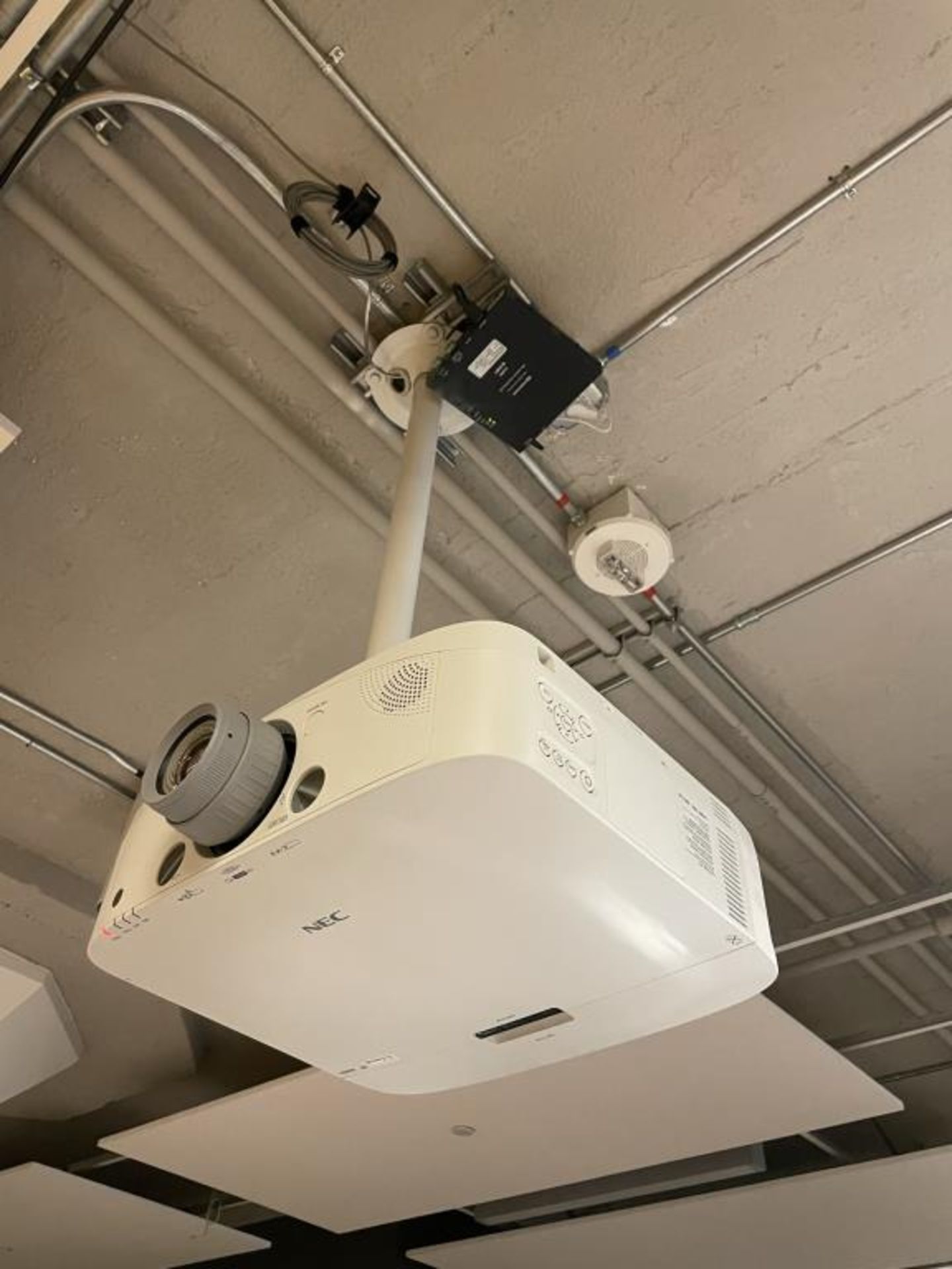 Complete Multi-Function Entertainment System (Audio/Video) - Image 26 of 31