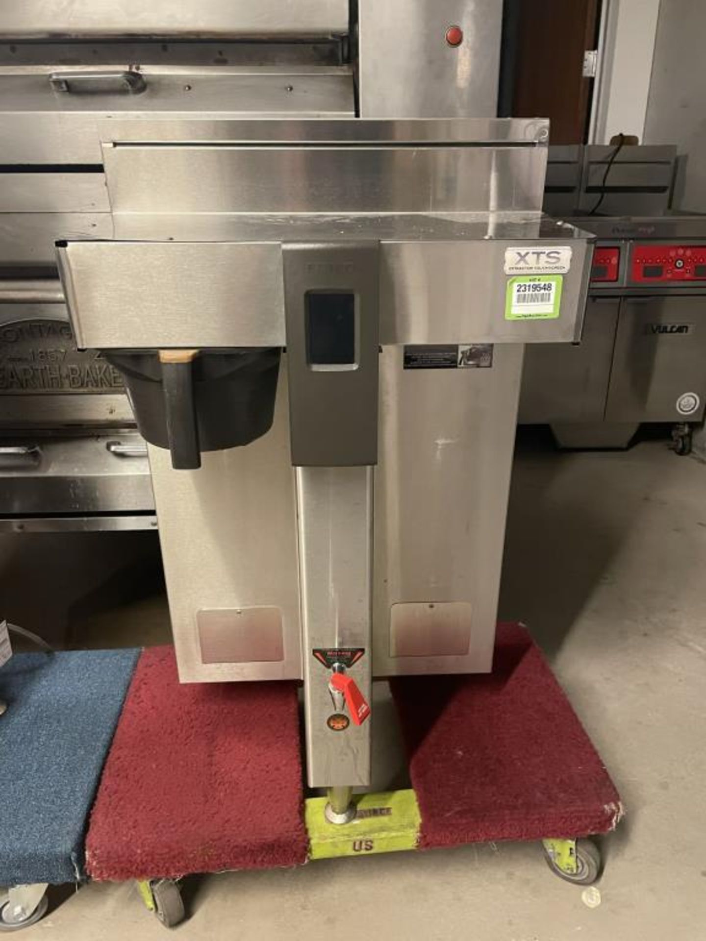 Fetco CBS-2152-2-XTS Auto Coffee Maker