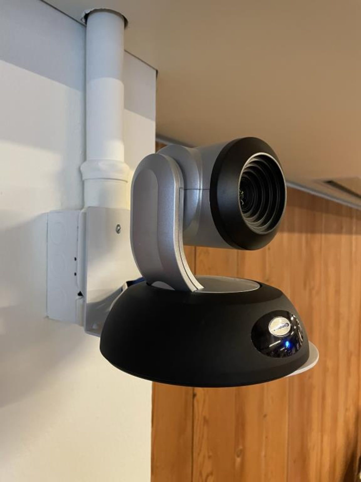 Complete Multi-Function Entertainment System (Audio/Video) - Image 22 of 31