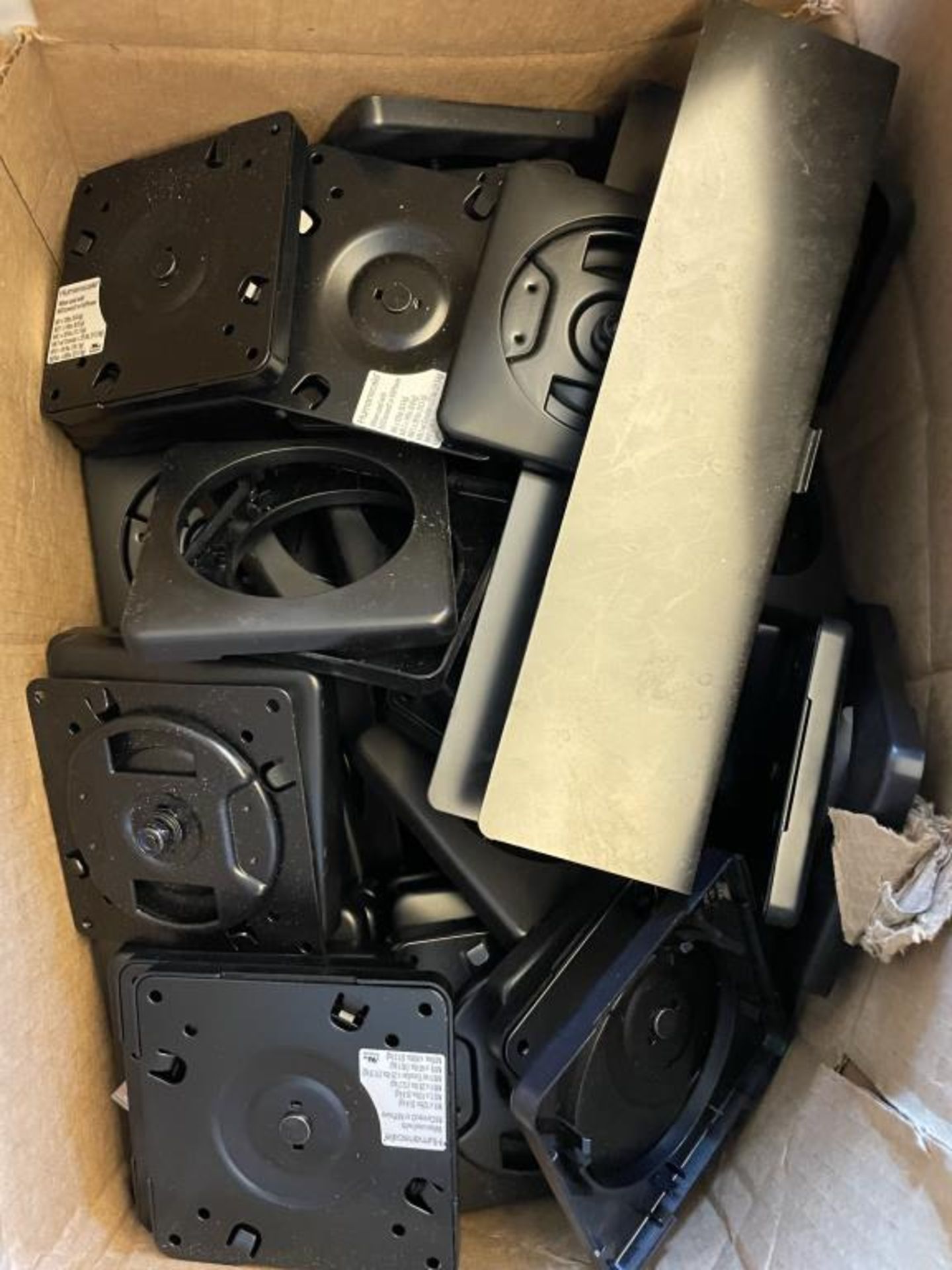 (200+) Humanscale M2.1 w/ M/Connect2 Monitor Arms - Image 10 of 13