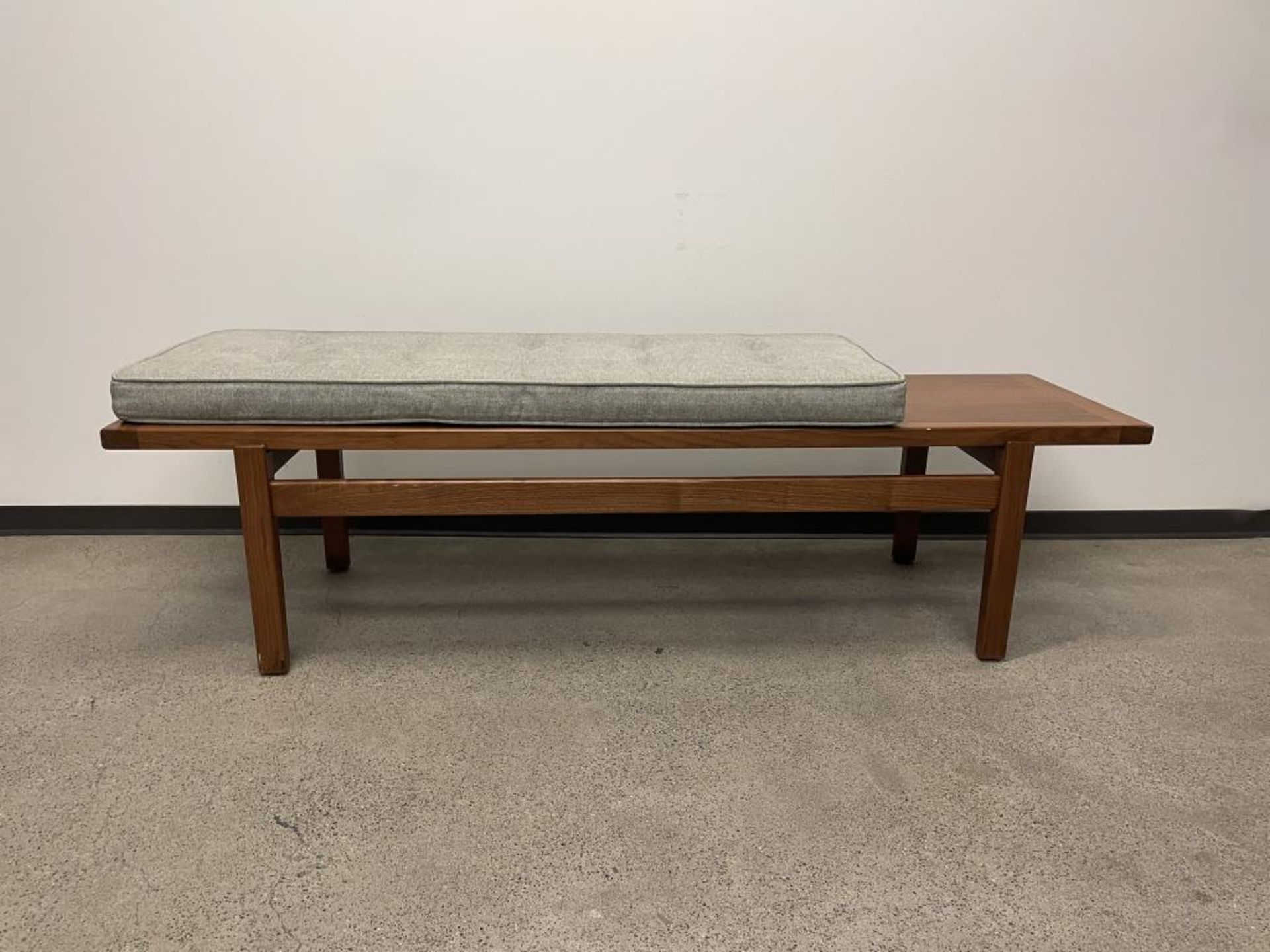 DWR Jens Bench
