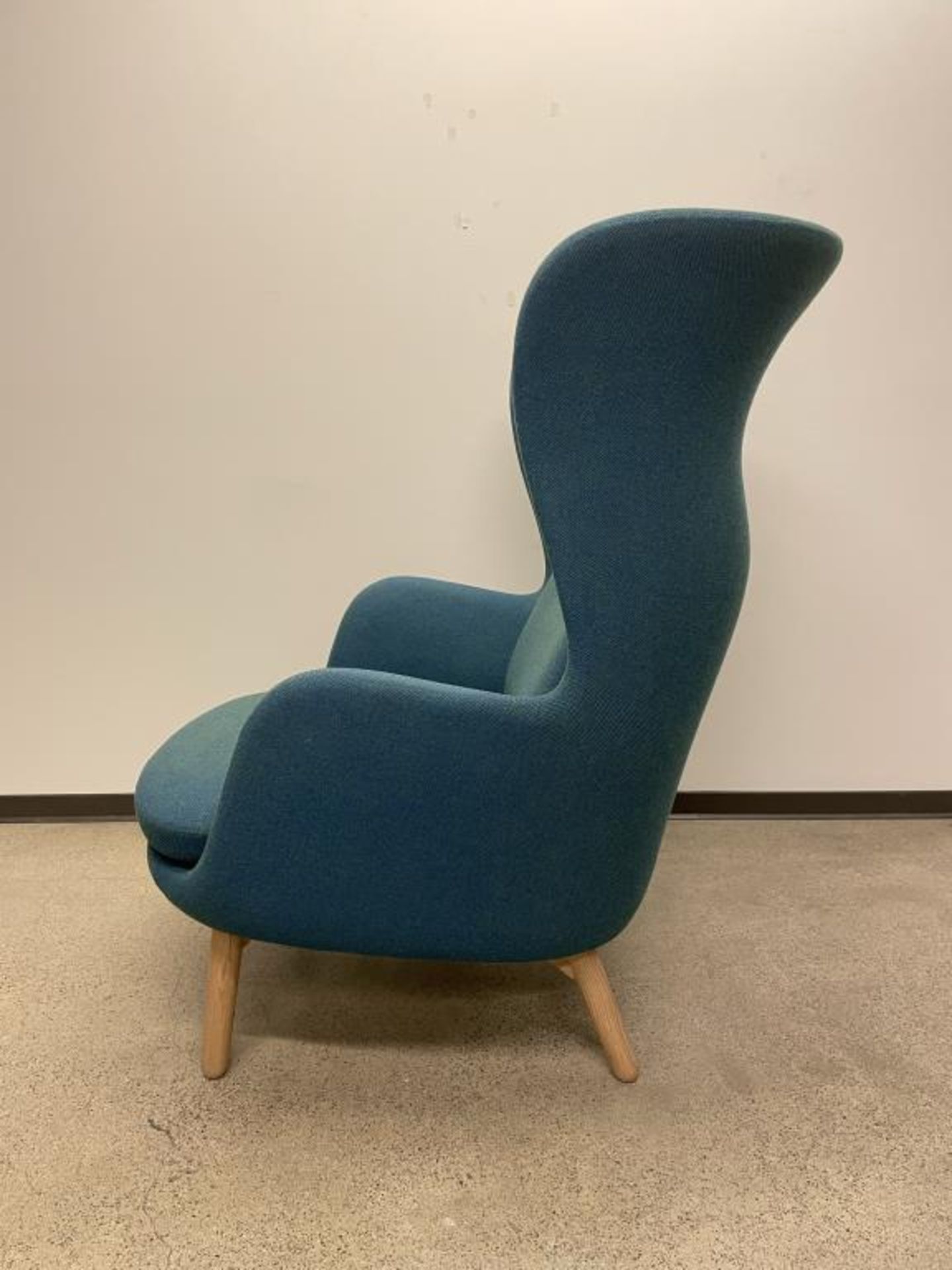 Fritz Hansen, Hayon Ro Lounge Chair - Image 5 of 7