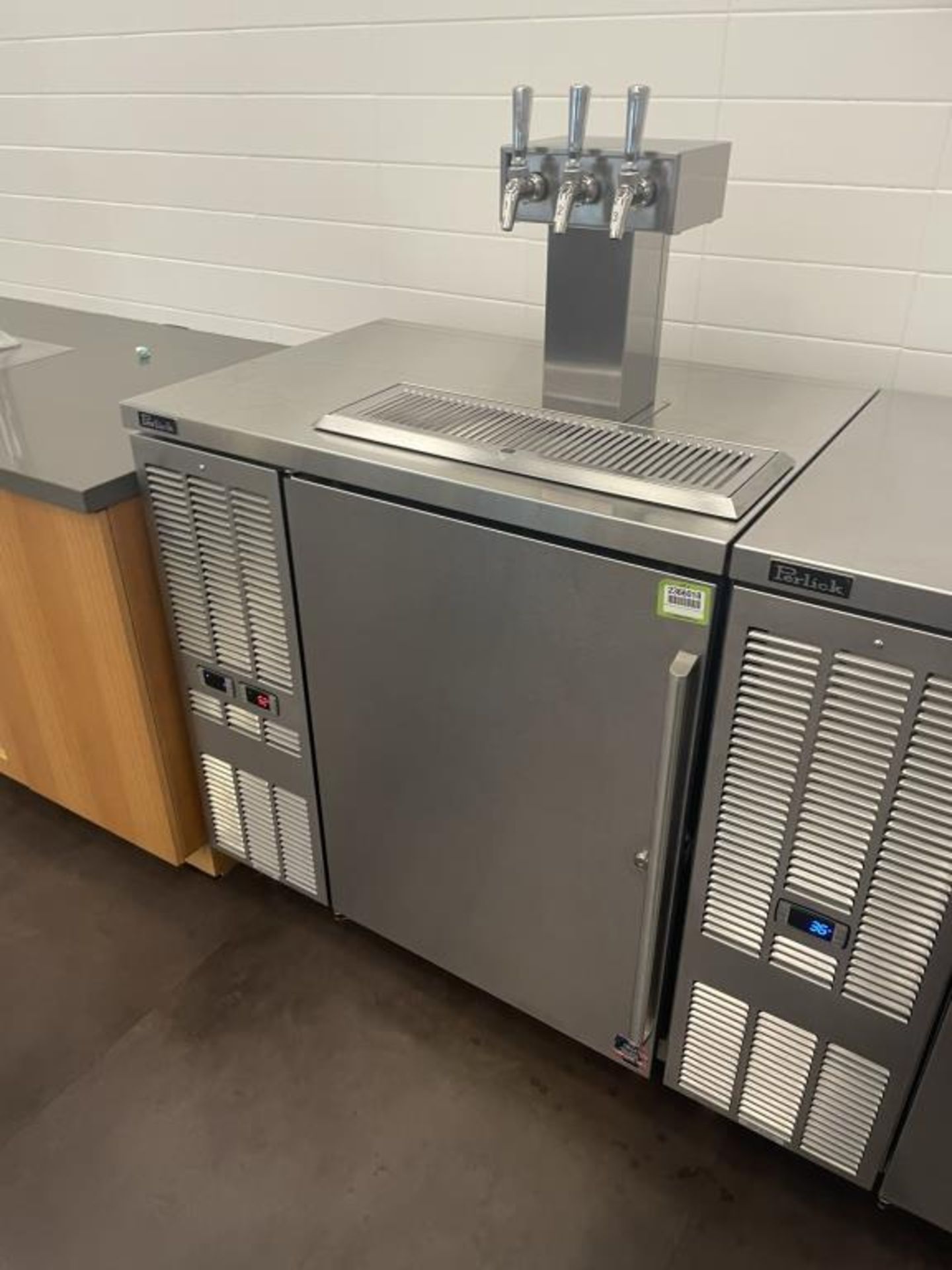 Perlick DZS36 S.S Pony Kegerator - Image 2 of 6