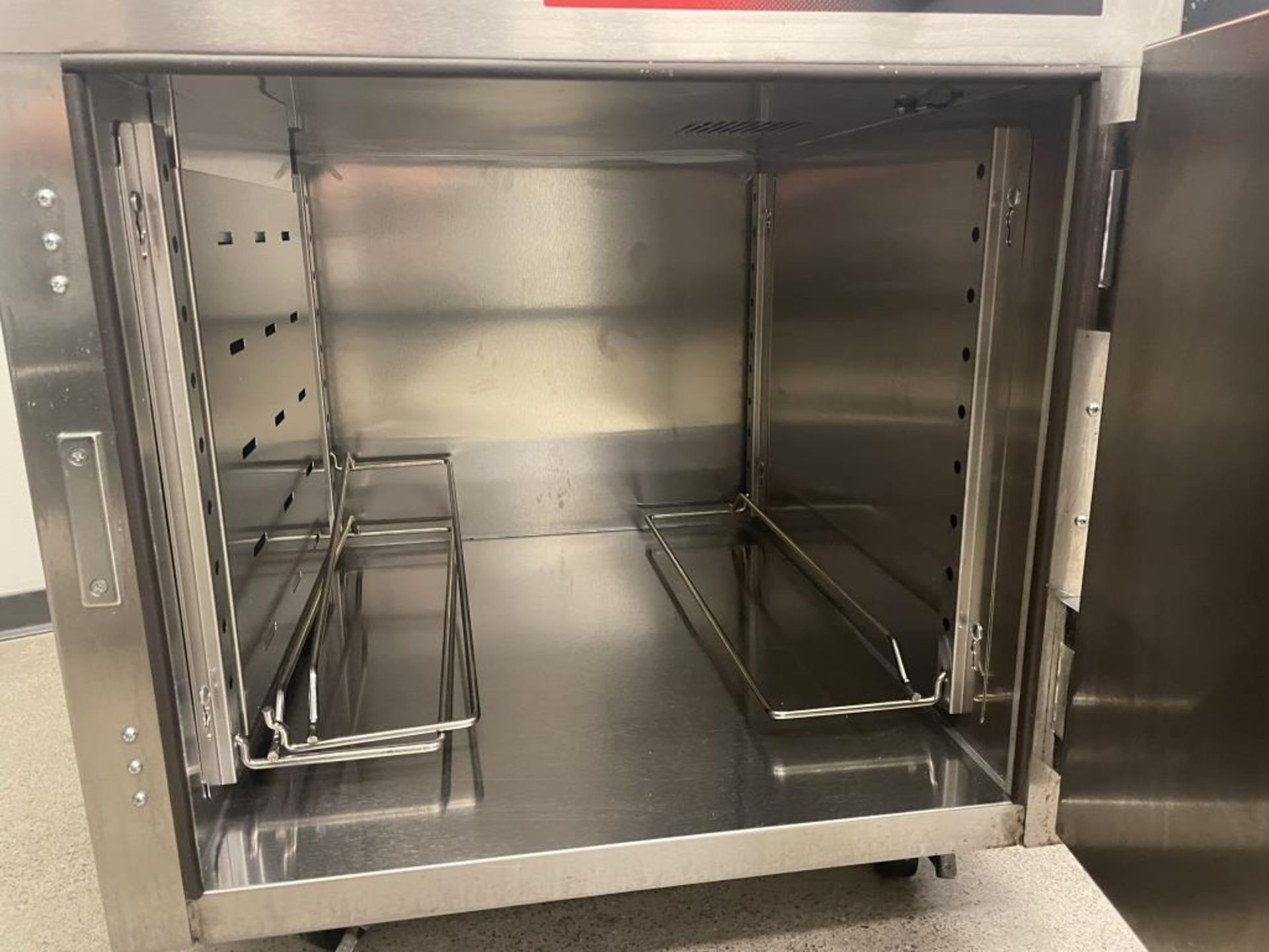 Vulcan VBP5 Undercounter Mobile Heated Cabinet - Image 3 of 5