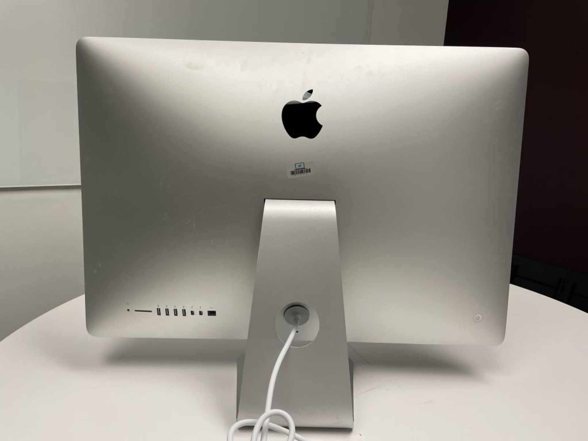 Apple 27" iMac - Image 2 of 4