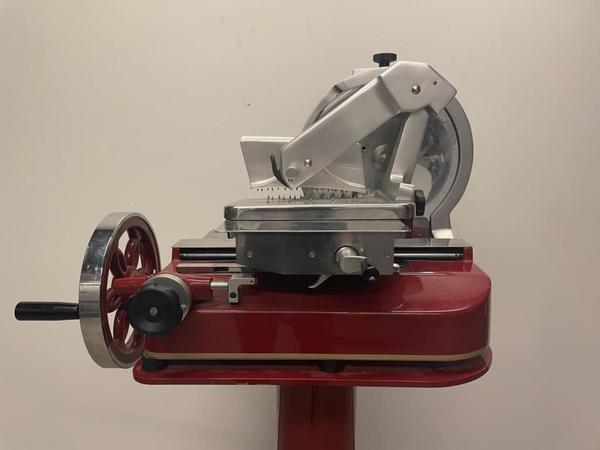 Berkel 330M-STD Manual Fly Wheel Slicer w/ Stand - Image 4 of 9