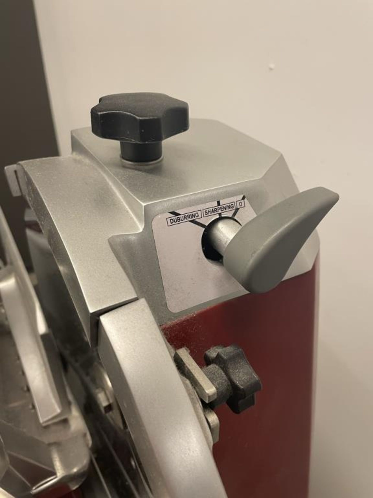 Berkel 330M-STD Manual Fly Wheel Slicer w/ Stand - Image 7 of 9