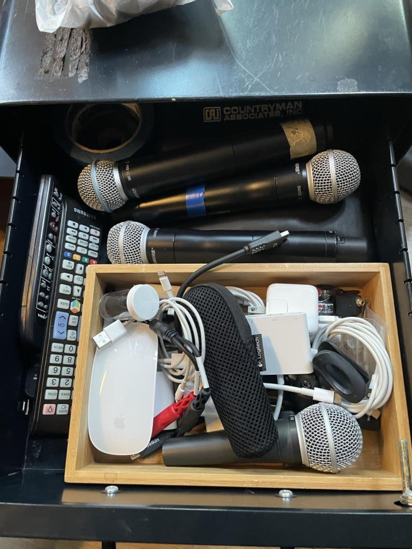 Complete Multi-Function Entertainment System (Audio/Video) - Image 21 of 31