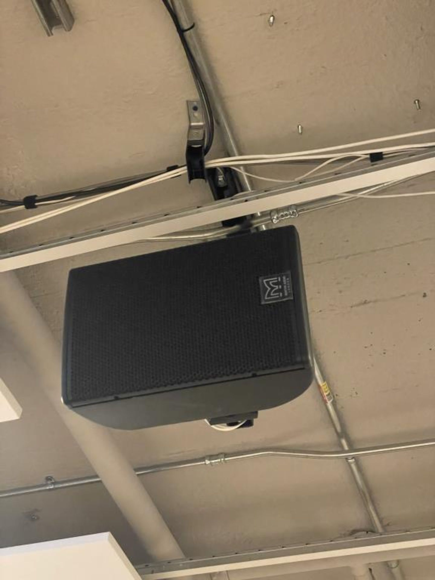 Complete Multi-Function Entertainment System (Audio/Video) - Image 27 of 31