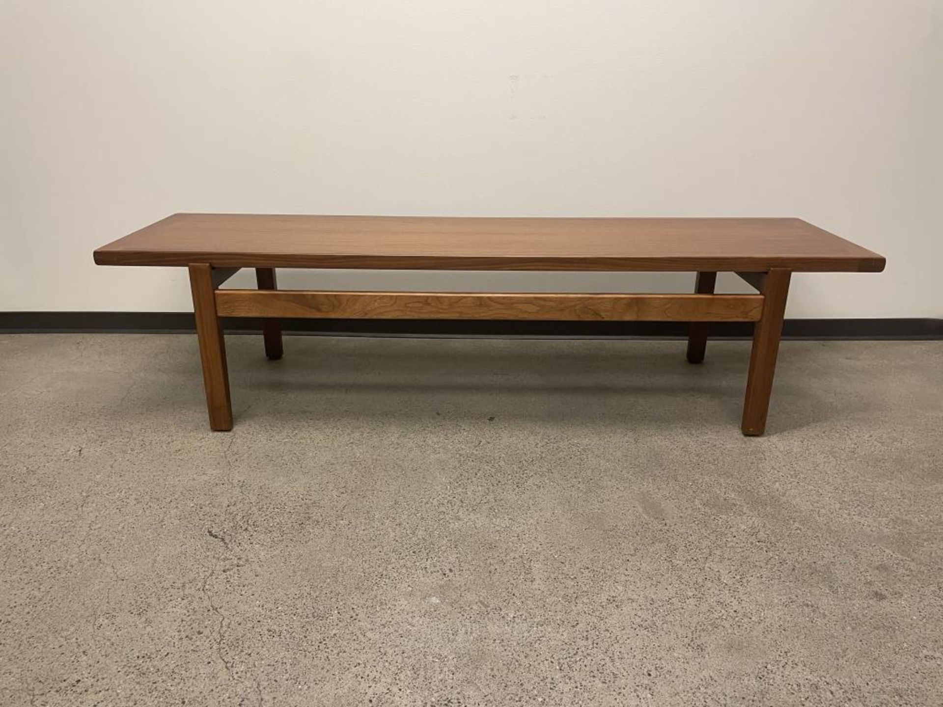DWR Jens Bench