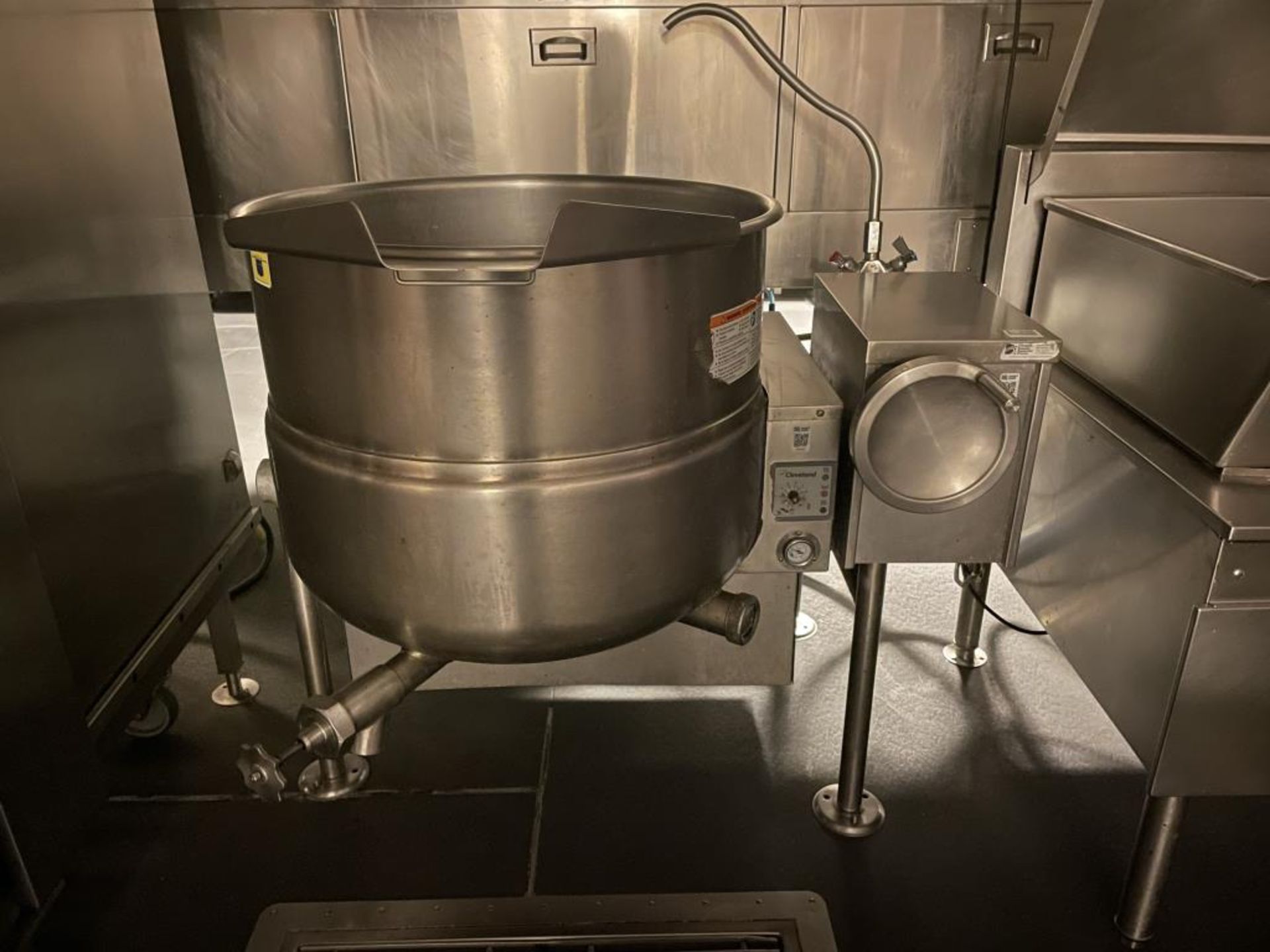 Cleveland KGL-40 40Gal Steam Jacketed Tilting Kettle