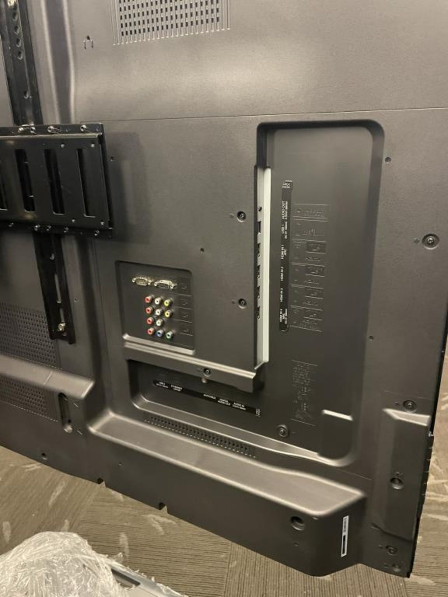 Sharp Aquos 60" LED TV & Ergotron Neo-Flex VHD Mobile - Image 5 of 6